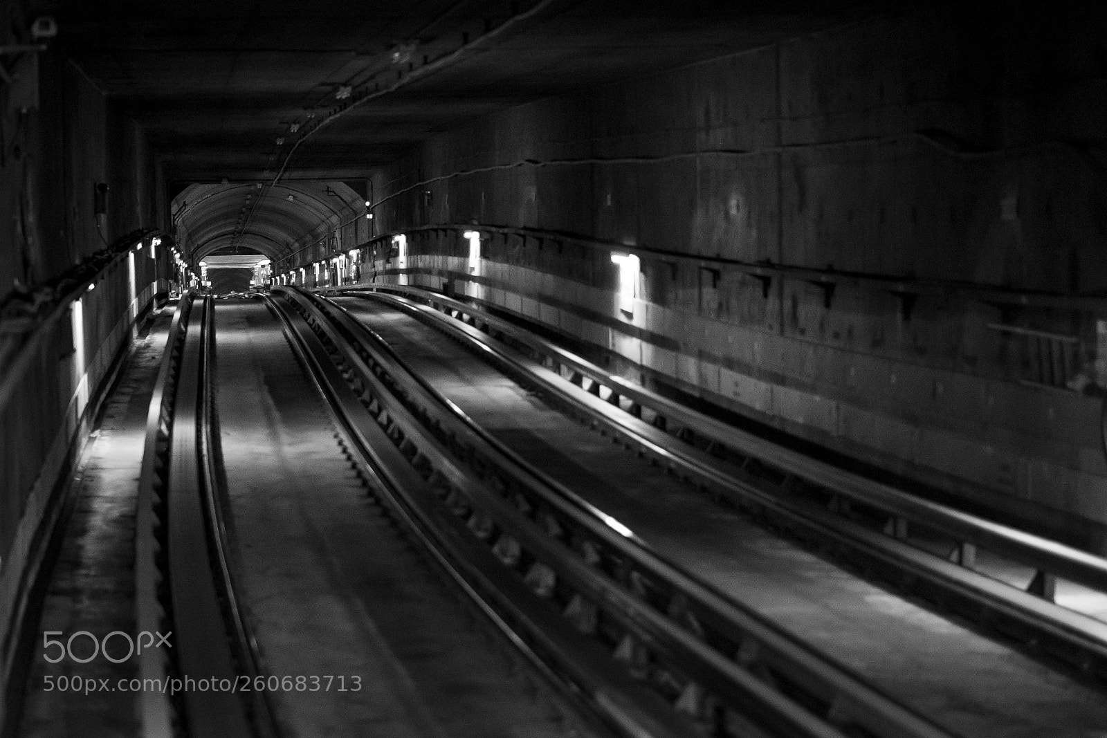 Fujifilm X-T2 sample photo. Metro stalker photography