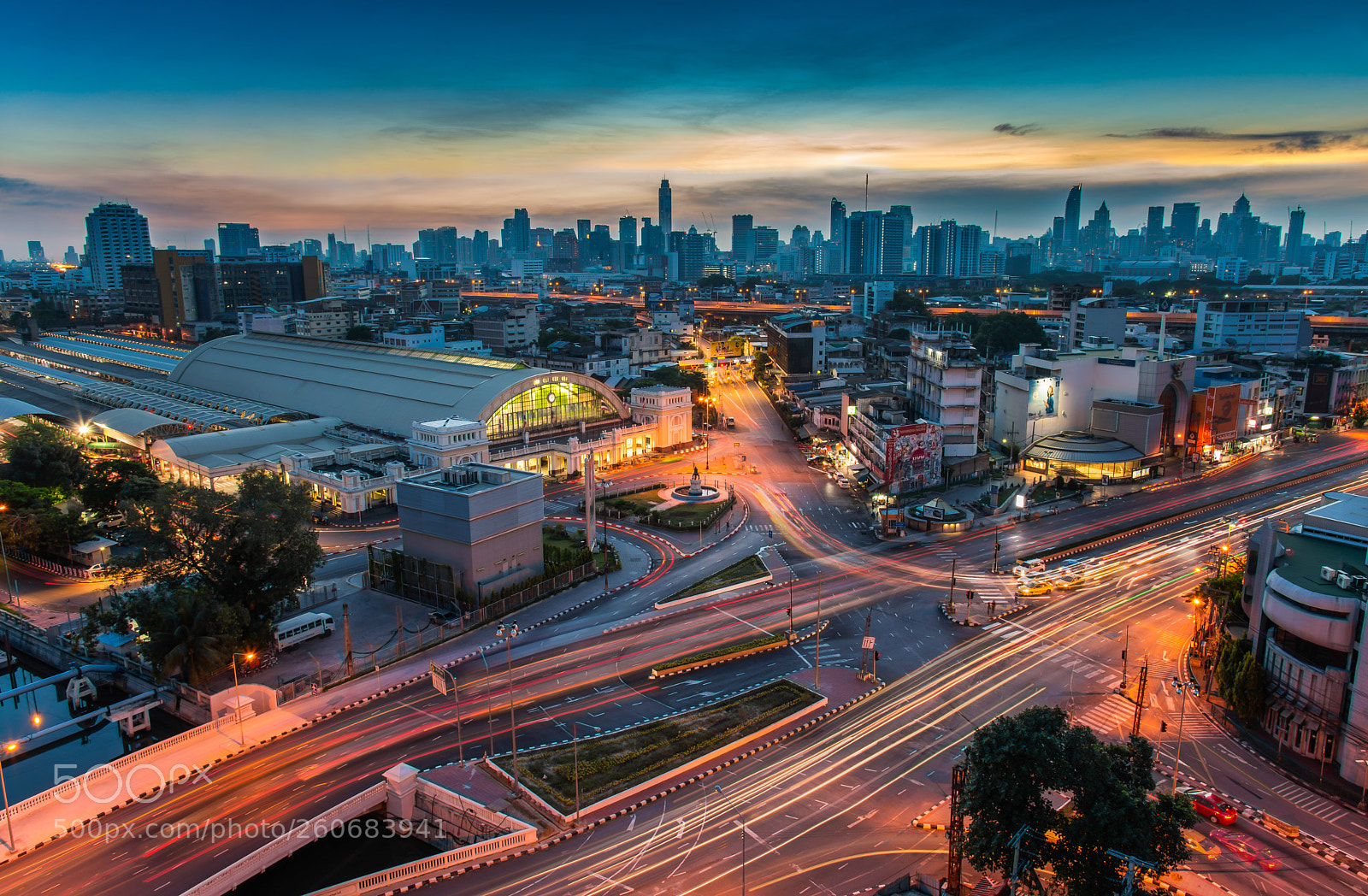 Nikon D610 sample photo. Hua lamphong main railway photography