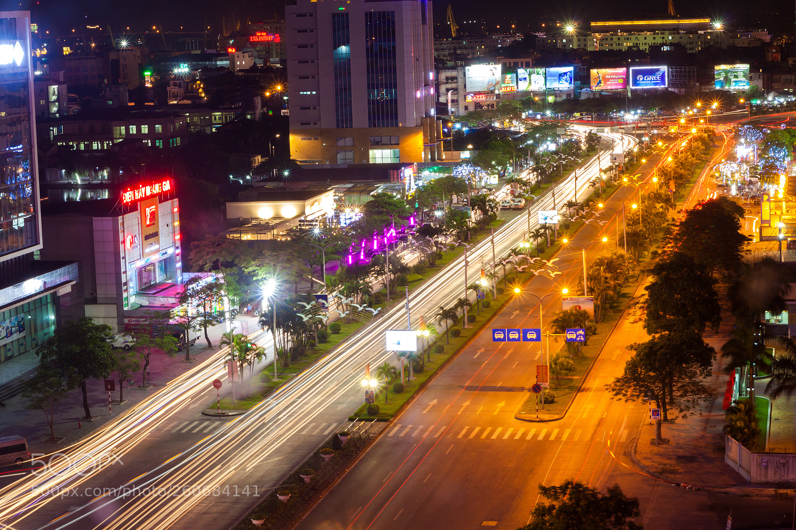 Canon EOS 500D (EOS Rebel T1i / EOS Kiss X3) sample photo. Le hong phong street photography
