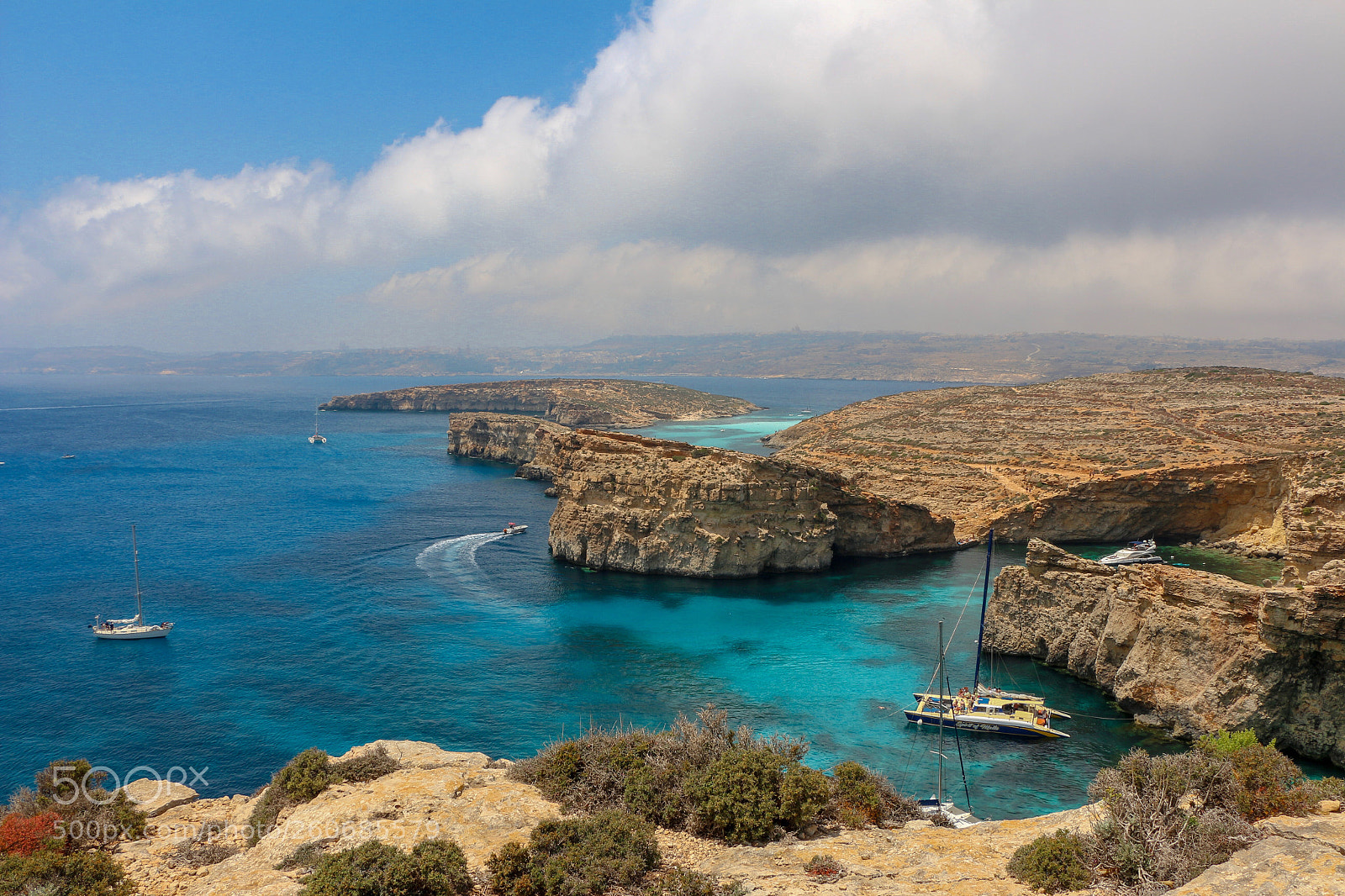 Canon EOS 700D (EOS Rebel T5i / EOS Kiss X7i) sample photo. Comino island photography