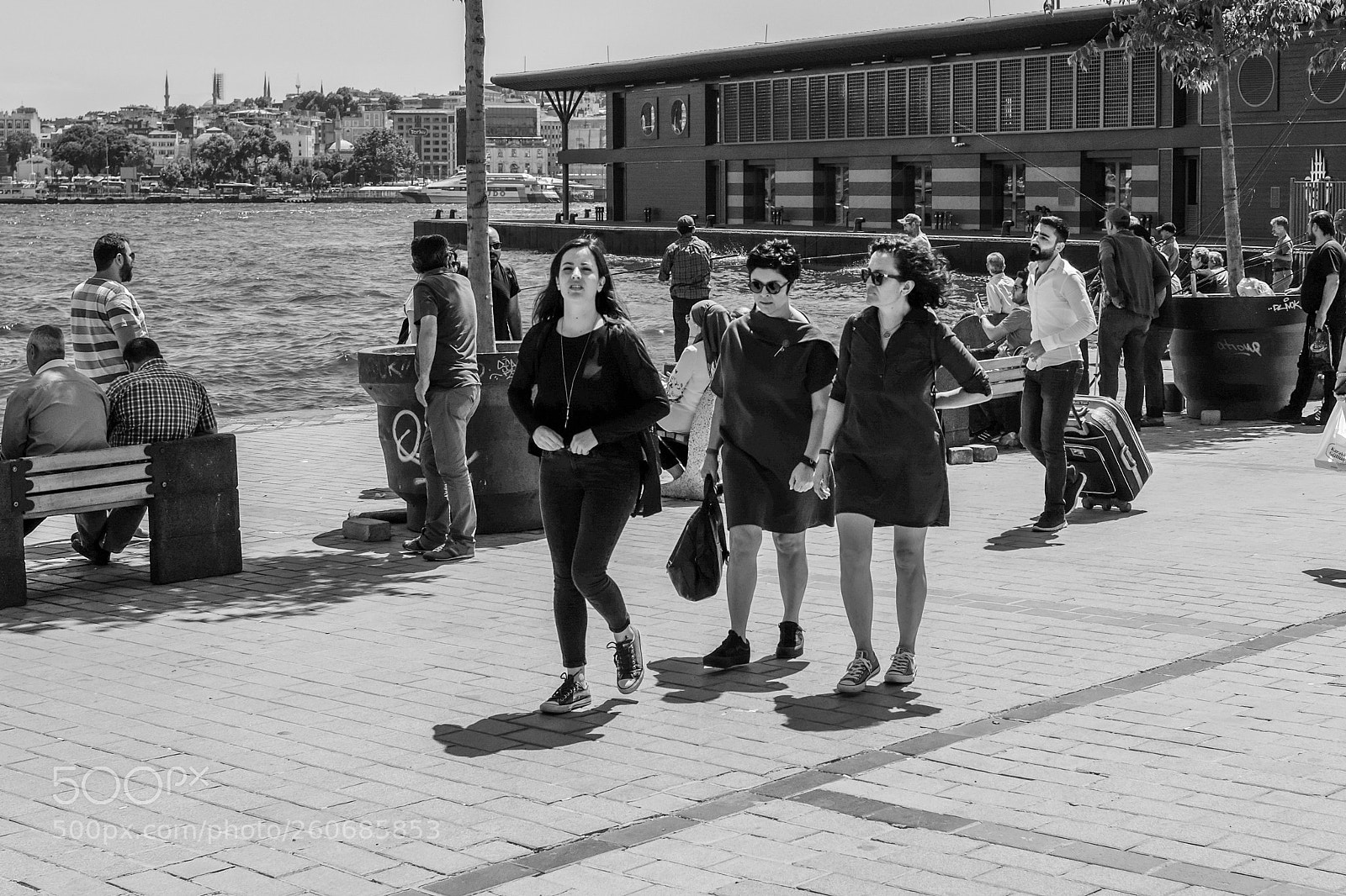 Fujifilm X100F sample photo. İstanbul streets photography