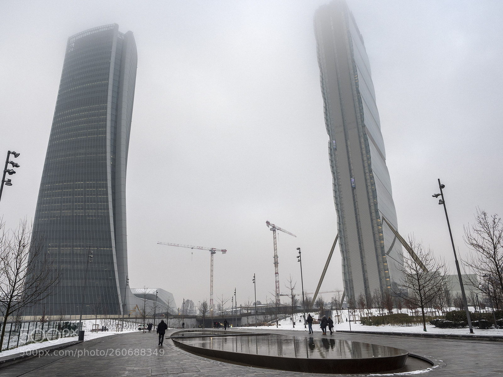 Olympus OM-D E-M1 Mark II sample photo. Snowing in citylife, milan photography
