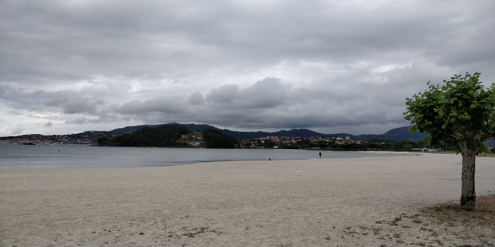 OnePlus 5T sample photo. Solitary beach photography