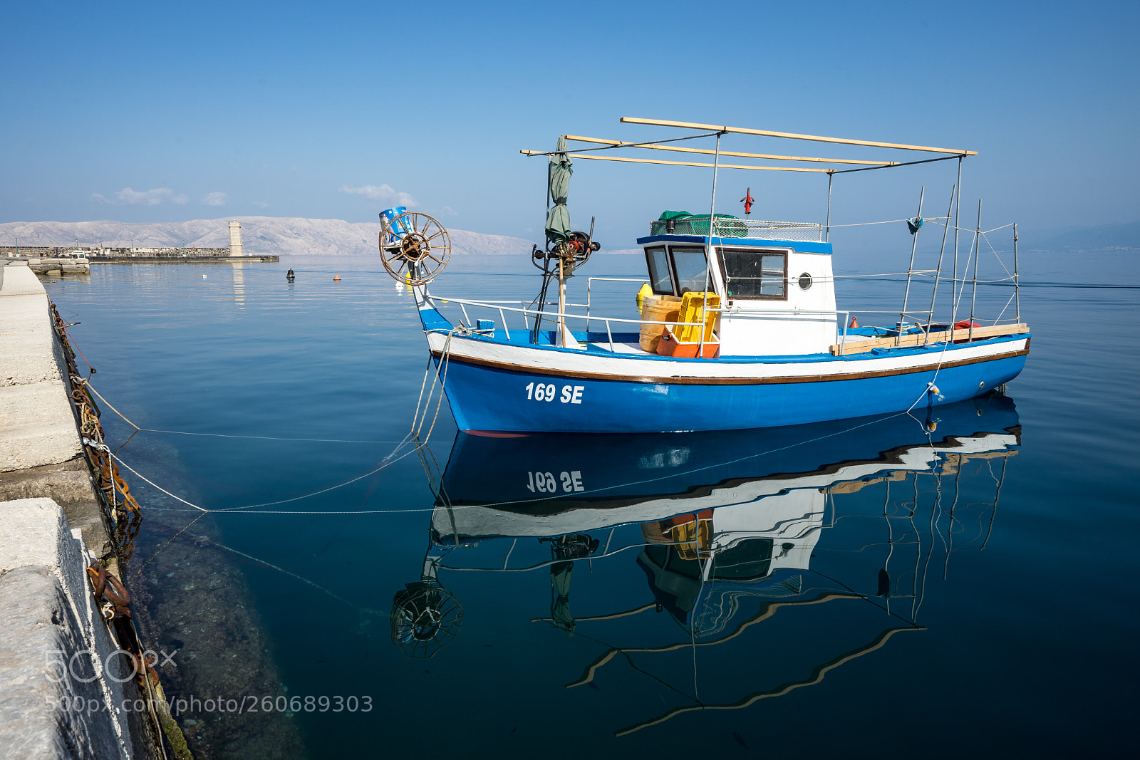 Sony a7 II sample photo. Looking for fish photography