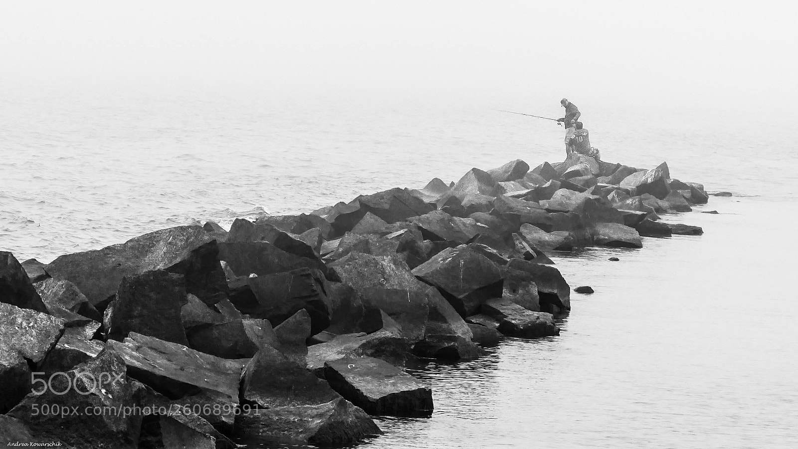 Panasonic Lumix DMC-GX85 (Lumix DMC-GX80 / Lumix DMC-GX7 Mark II) sample photo. Fishers on a foggy photography