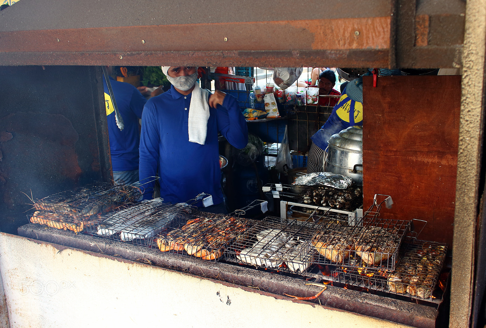 Canon EOS 100D (EOS Rebel SL1 / EOS Kiss X7) sample photo. Grilled seafood in the photography