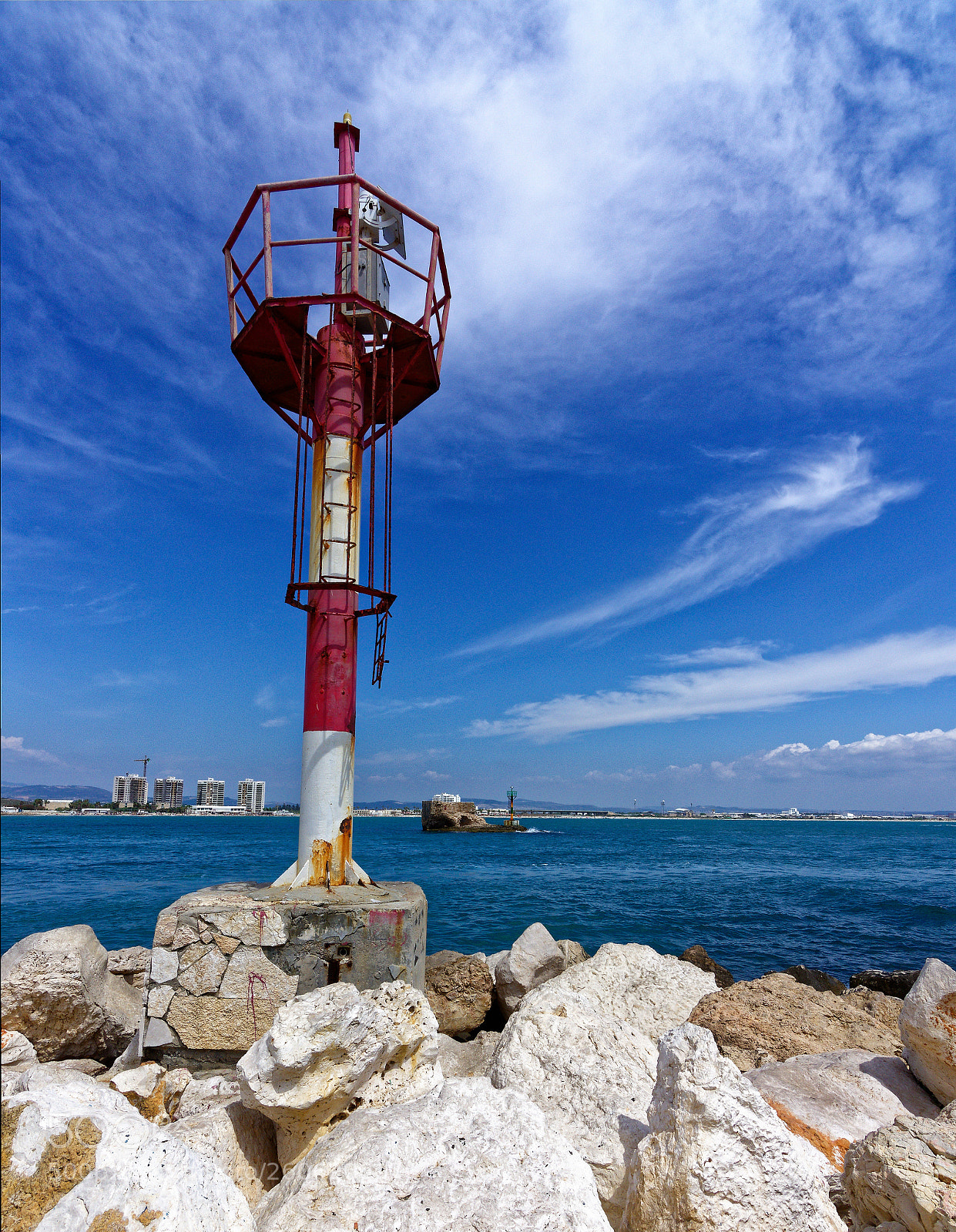 Nikon D7200 sample photo. Near and far photography