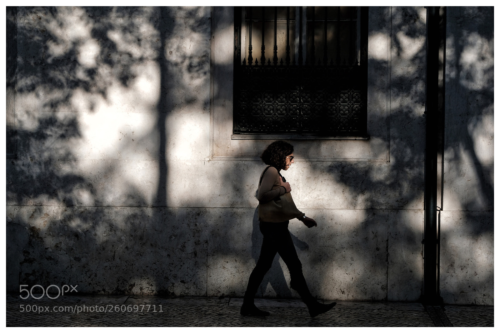 Fujifilm X-T20 sample photo. Lisbon light and shadow photography
