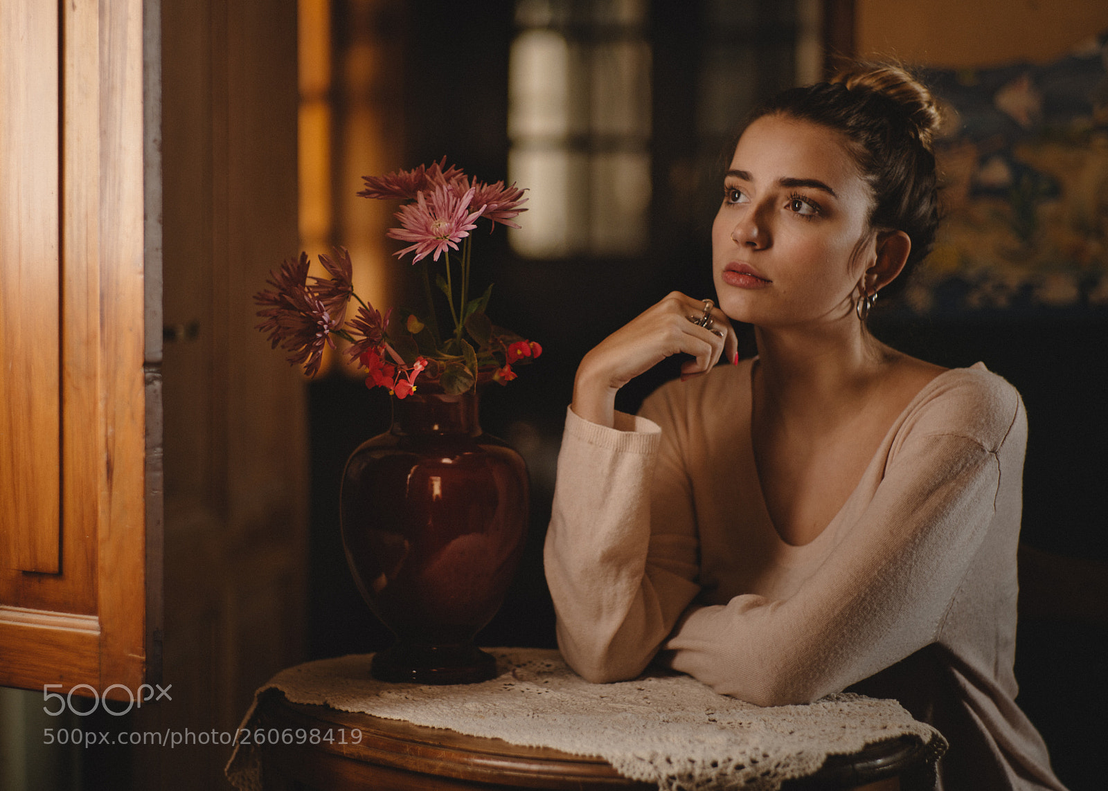 Sony a7R II sample photo. Delfina. luz de ventana photography