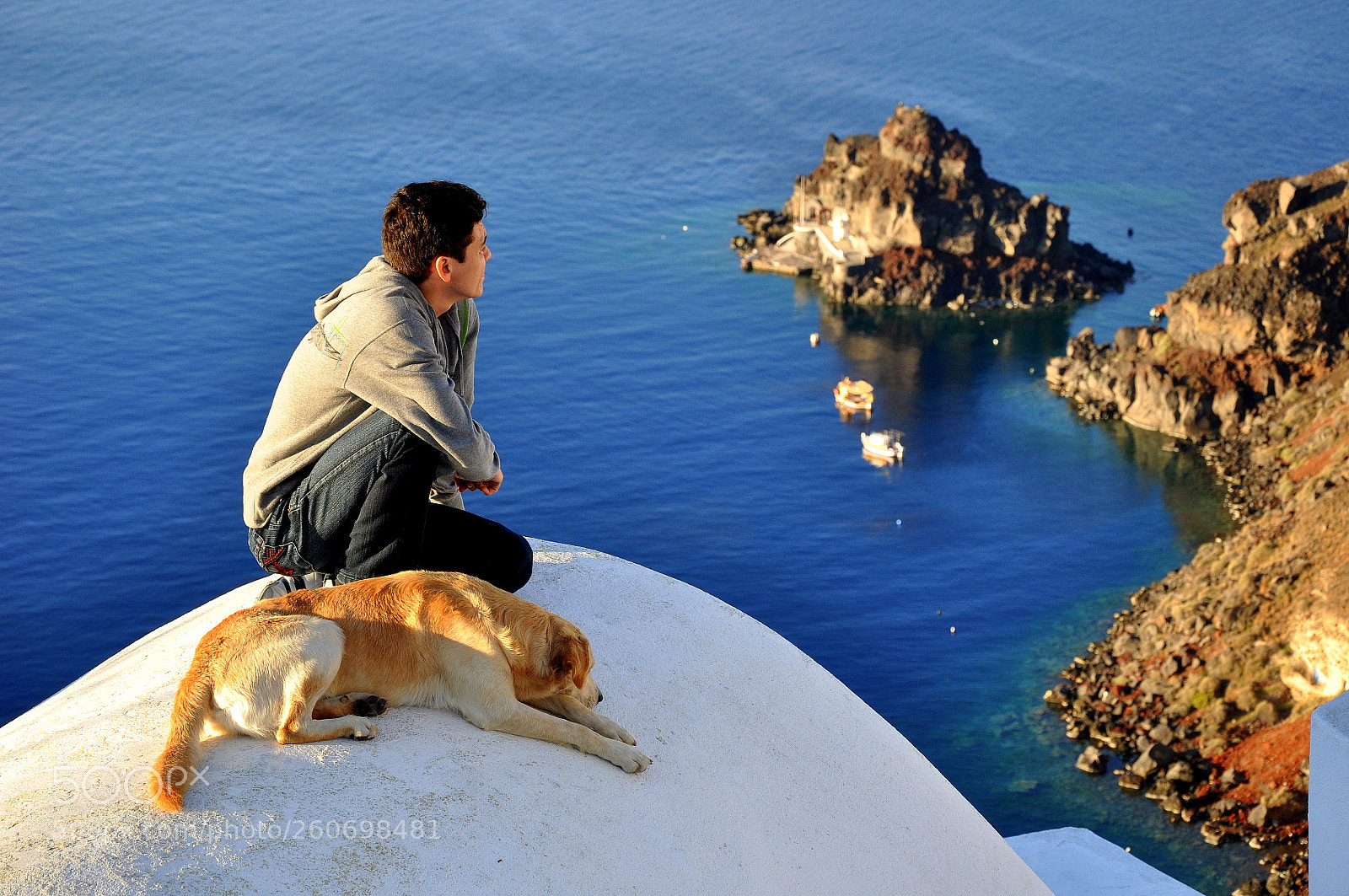 Nikon D90 sample photo. Right here waiting photography
