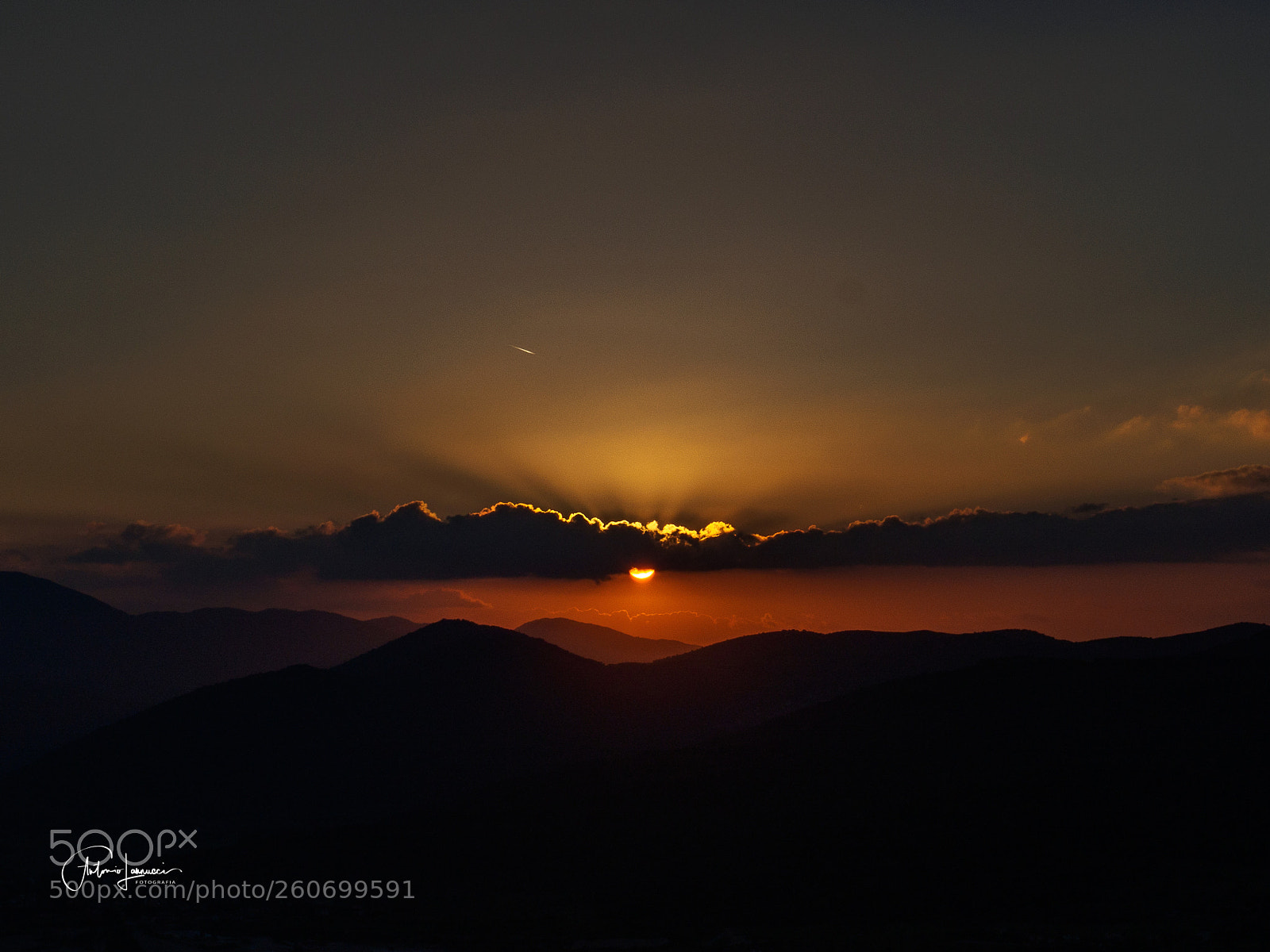 Olympus OM-D E-M10 II sample photo. Sunset photography