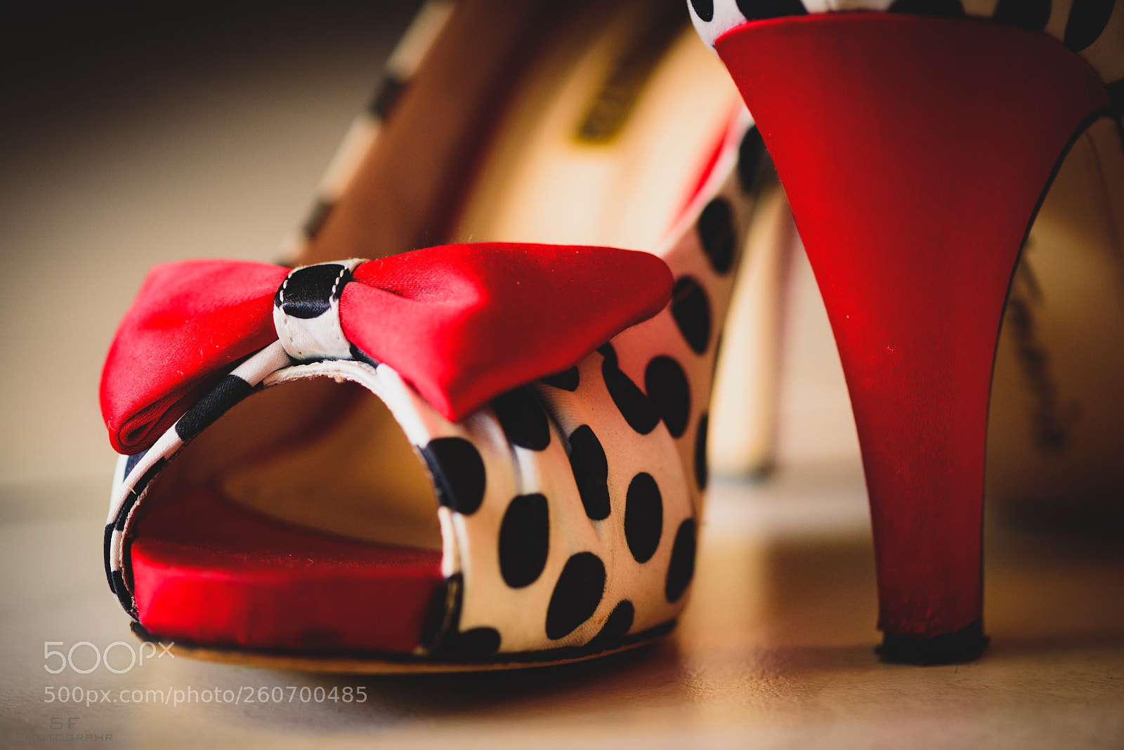 Nikon D750 sample photo. Peeptoe with red ribbon photography