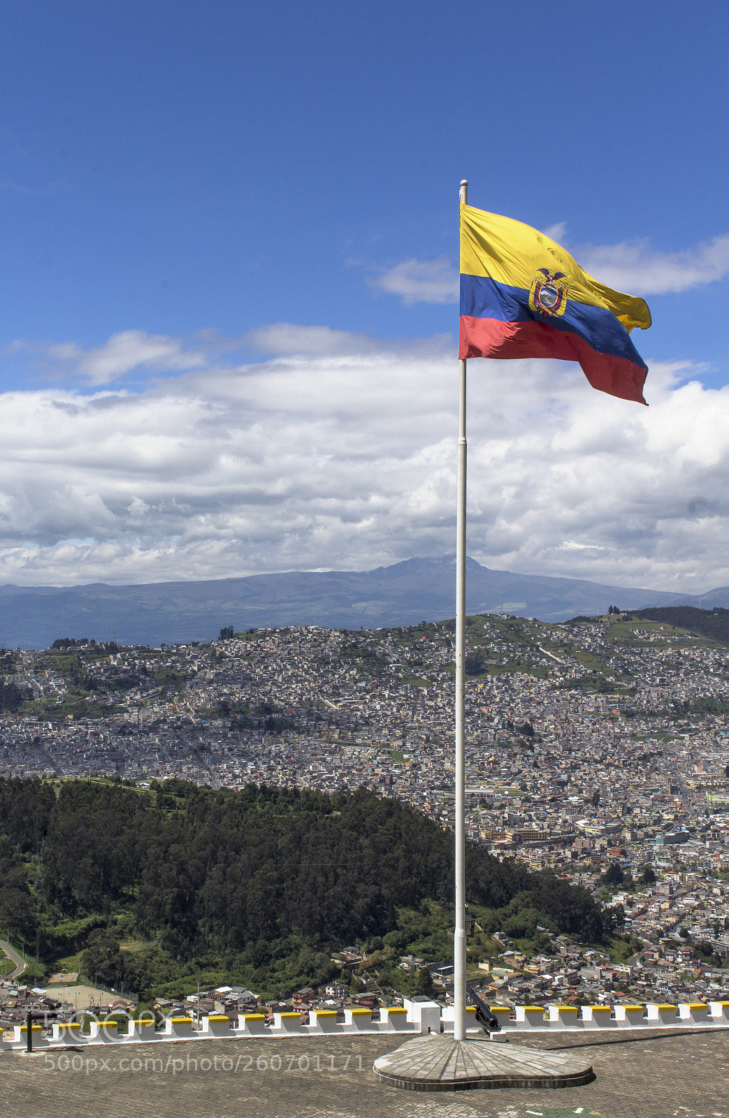 Canon EOS 1200D (EOS Rebel T5 / EOS Kiss X70 / EOS Hi) sample photo. Flag of the republic photography