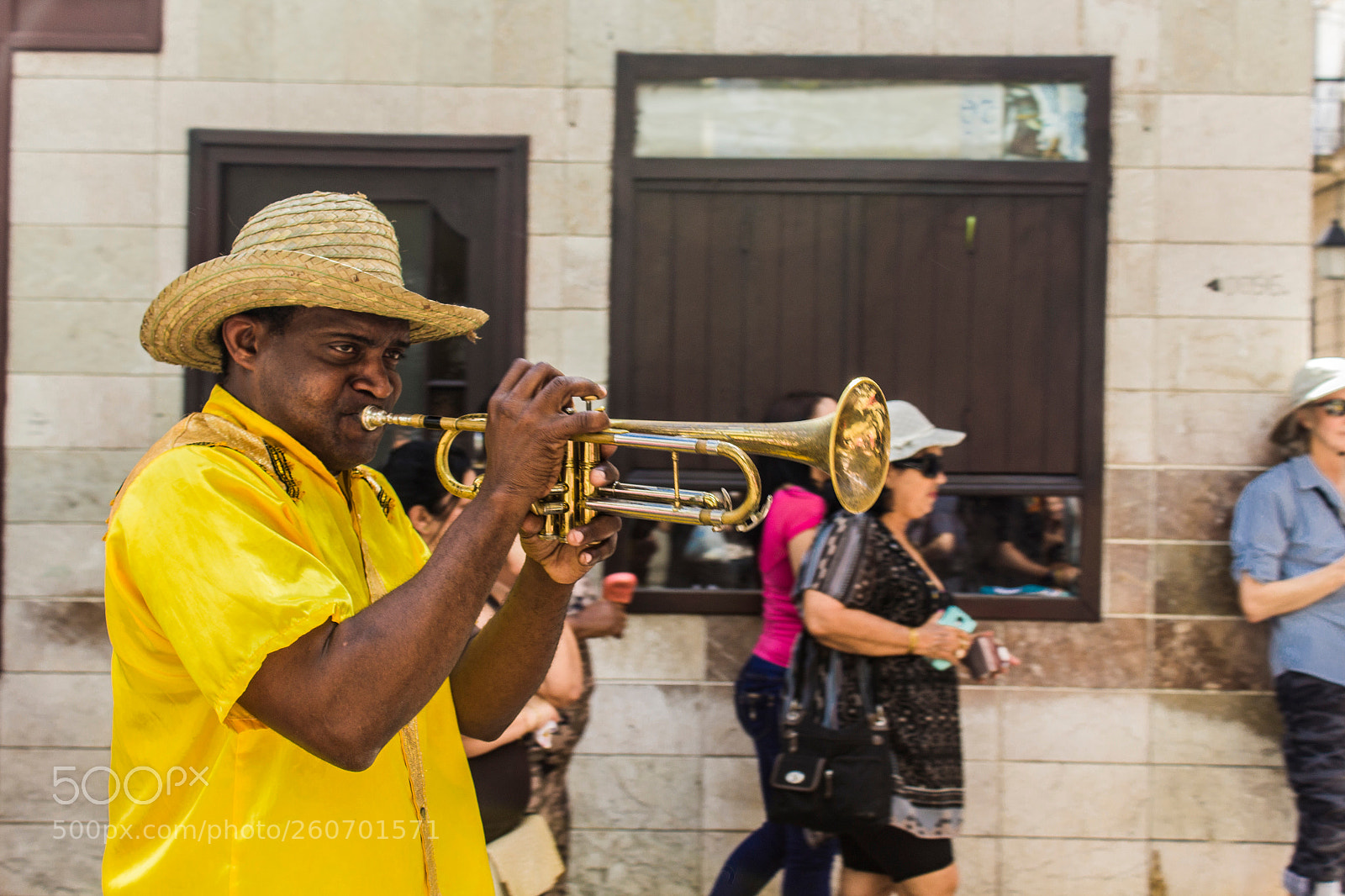 Canon EOS 1200D (EOS Rebel T5 / EOS Kiss X70 / EOS Hi) sample photo. Street cuban music in photography