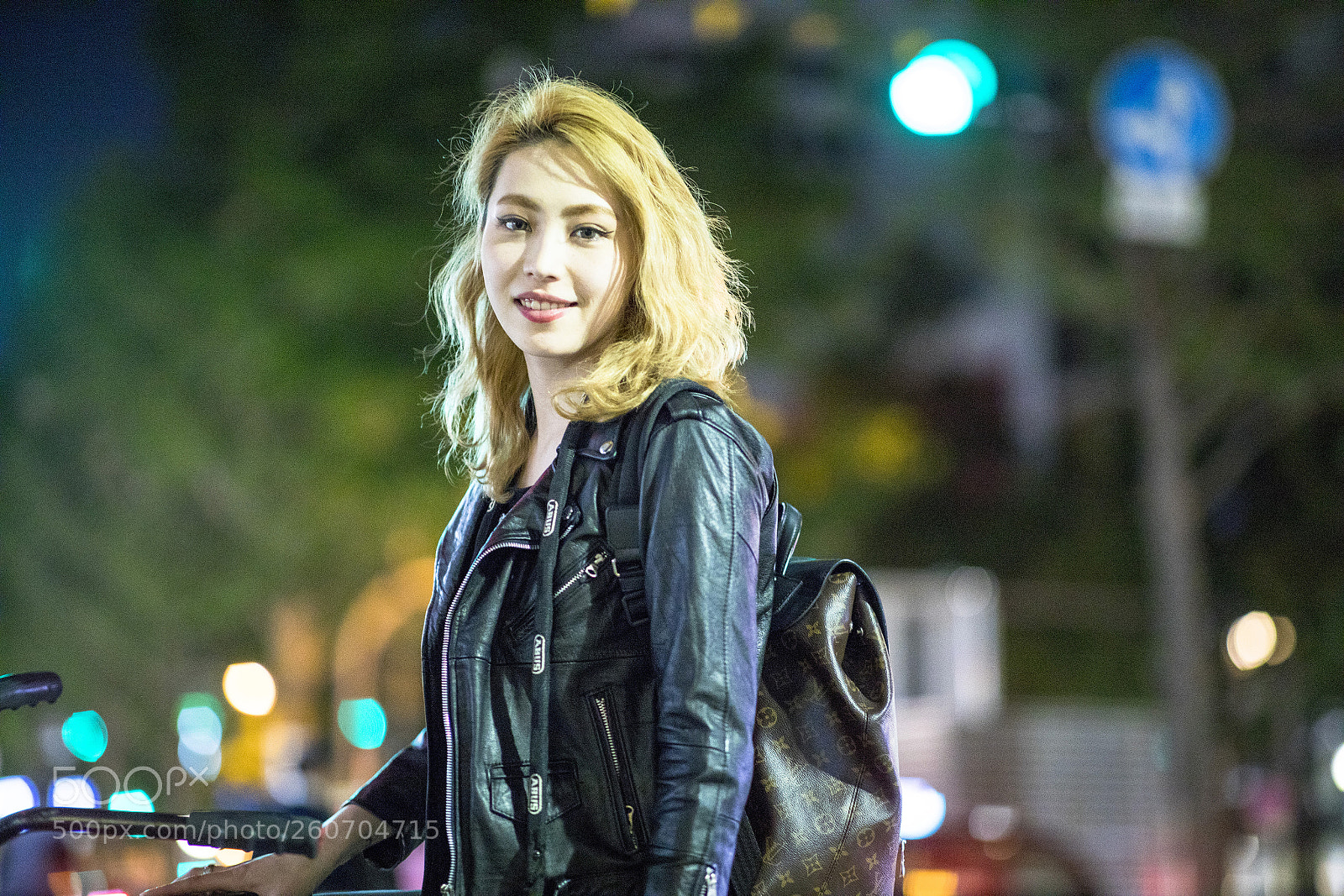 Canon EOS 5D Mark IV sample photo. 「スナップフォト2018 no.13 : ライダースジャケット女子」2 photography