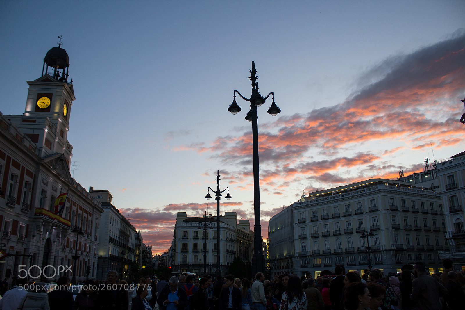 Canon EOS 1200D (EOS Rebel T5 / EOS Kiss X70 / EOS Hi) sample photo. Puerta del sol photography