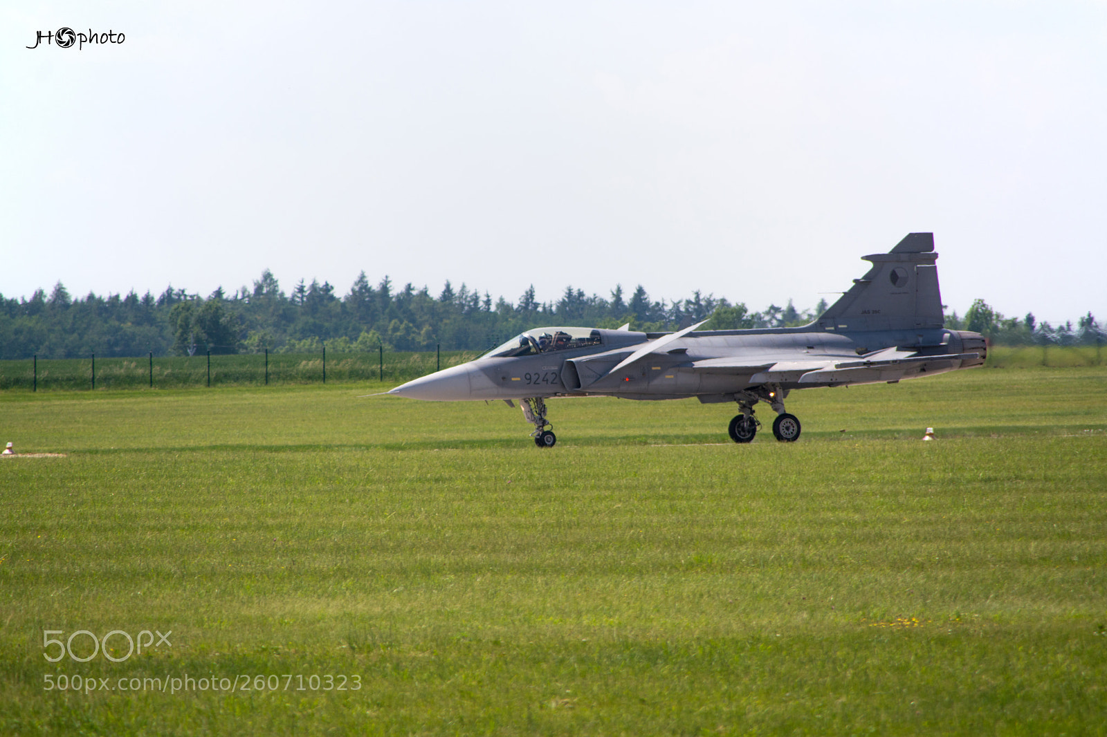 Nikon D5200 sample photo. Landing photography