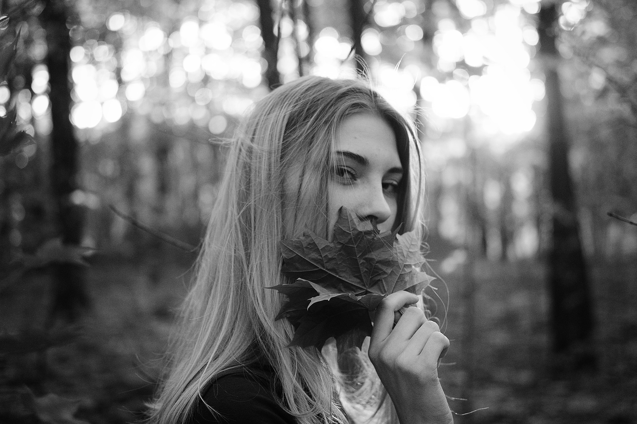 Fujifilm X-Pro1 sample photo. Girl with a bouquet of desires photography