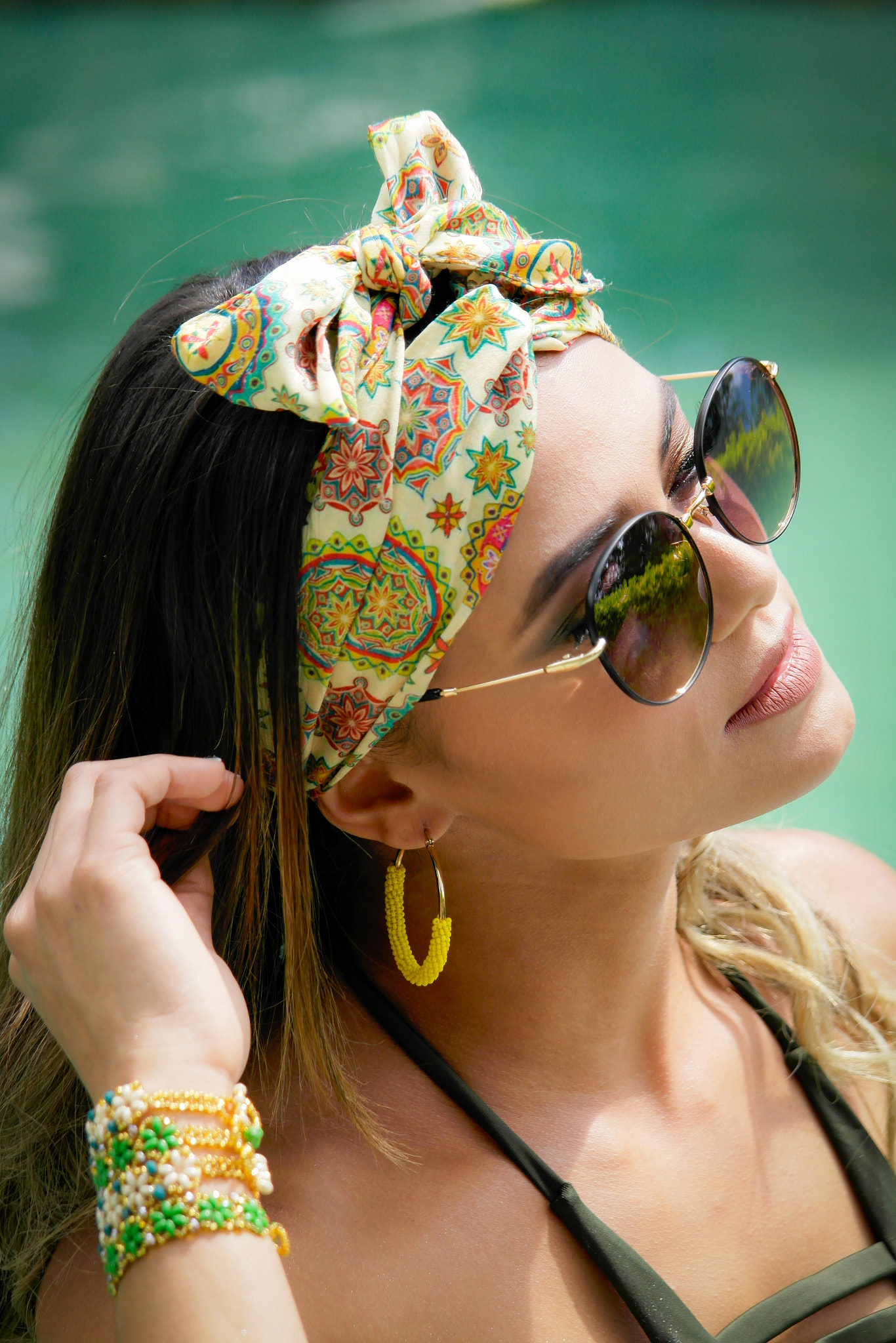 Samsung NX1000 sample photo. Fashion trip to the pool photography