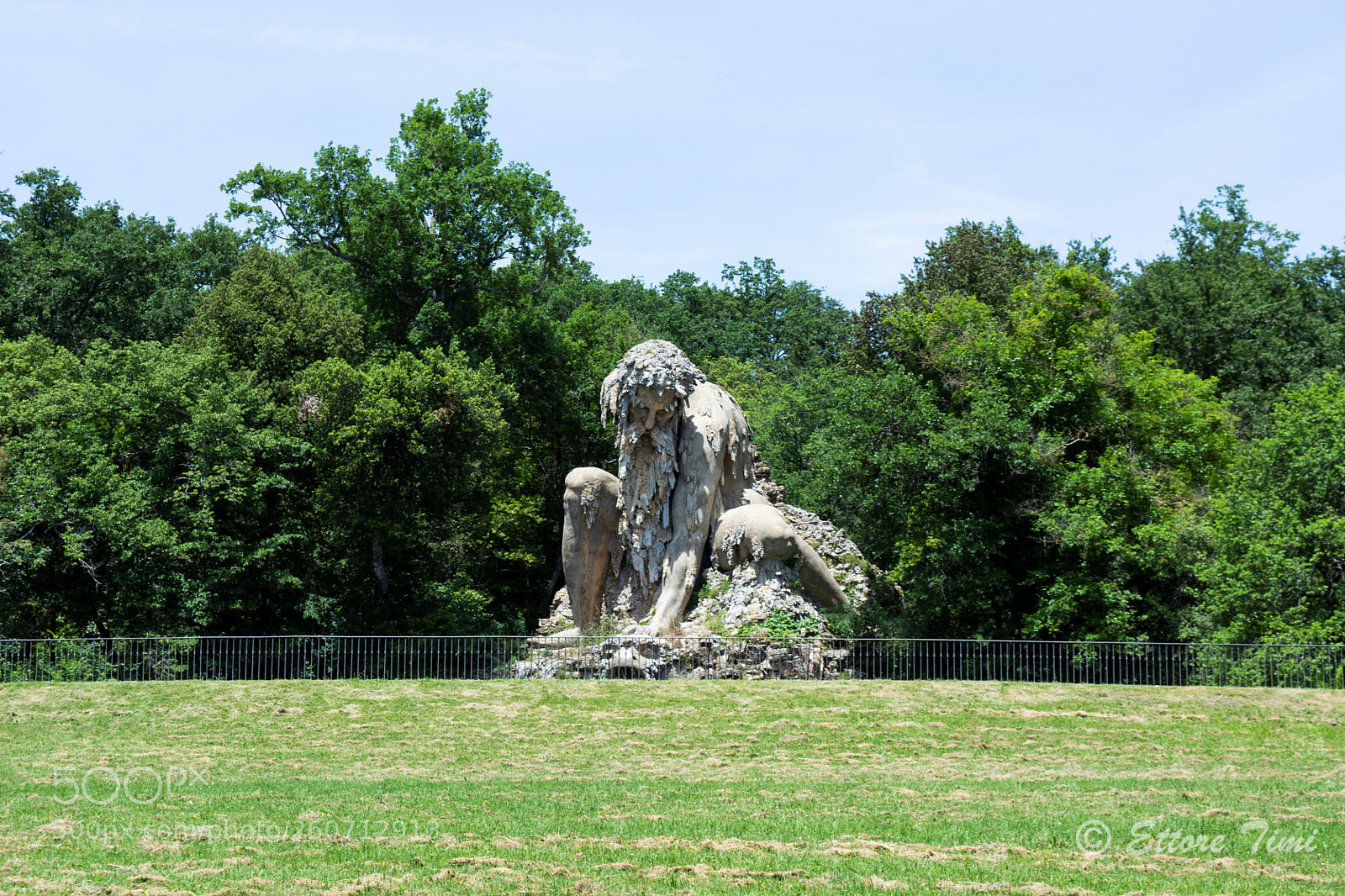 Nikon D5200 sample photo. Il gigante dell'appennino. villa photography