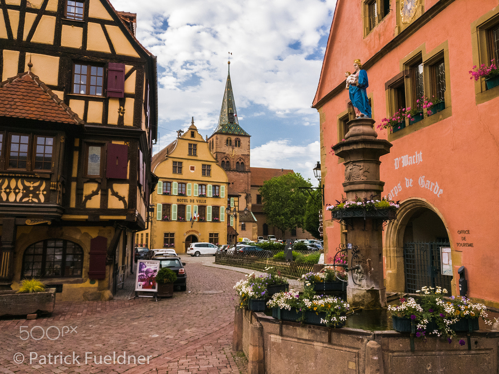 OnePlus A3003 sample photo. Old town square of turckheim, alsace photography