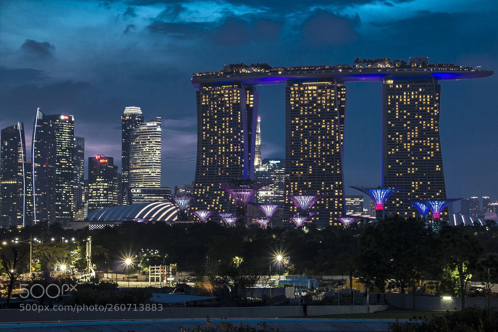 Canon EOS 70D sample photo. Skyline photography