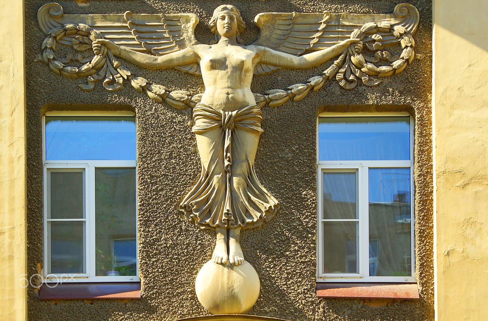 Tamron AF 28-105mm F4-5.6 [IF] sample photo. Fragment of the facade of an apartment house in the art nouveau style photography