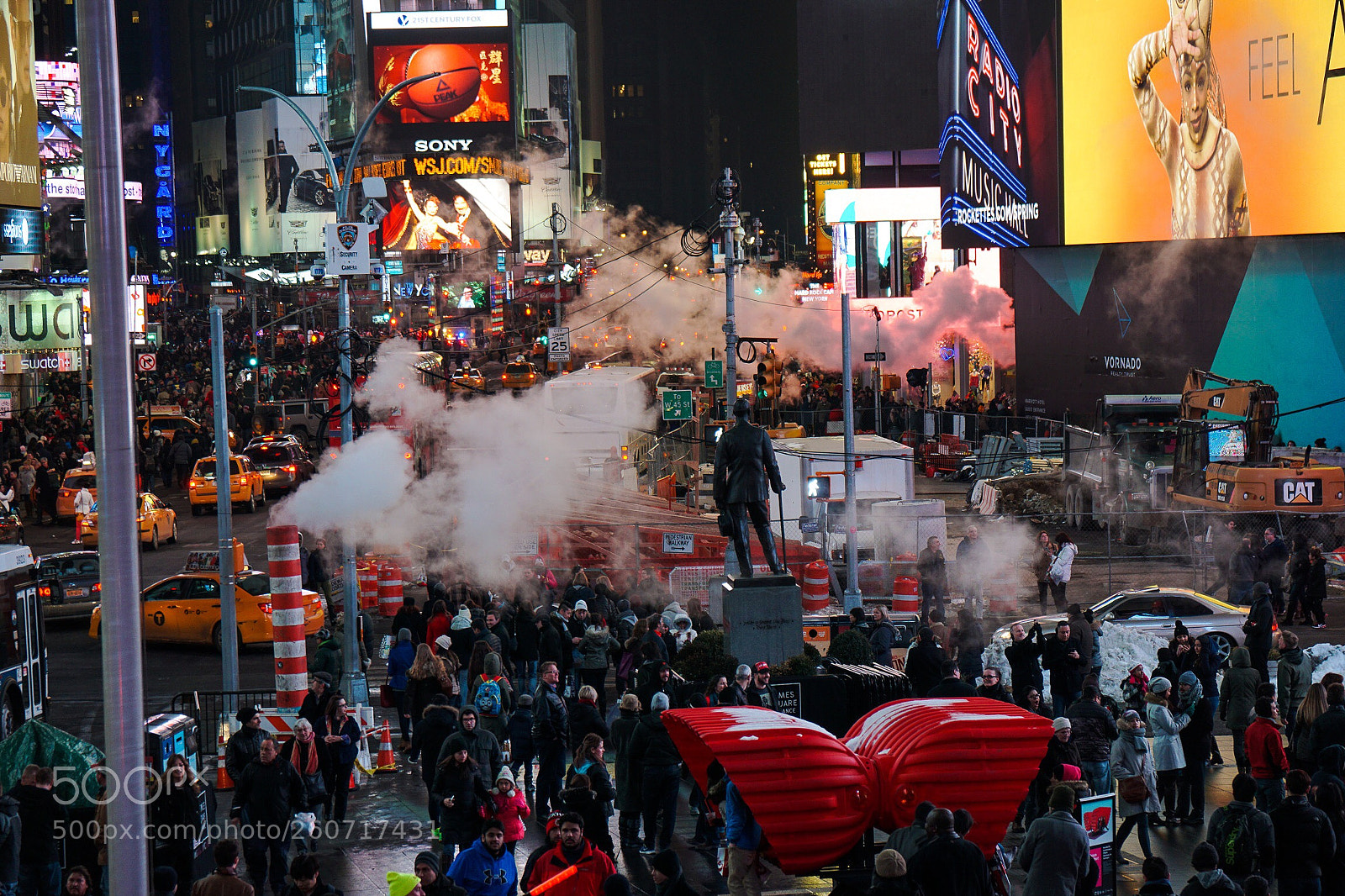 Sony a6000 sample photo. Crowded and cold photography