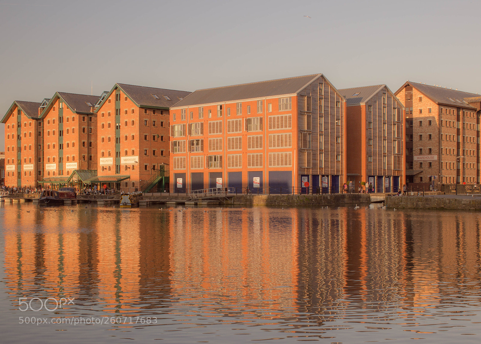 Canon EOS 600D (Rebel EOS T3i / EOS Kiss X5) sample photo. Gloucester quays photography