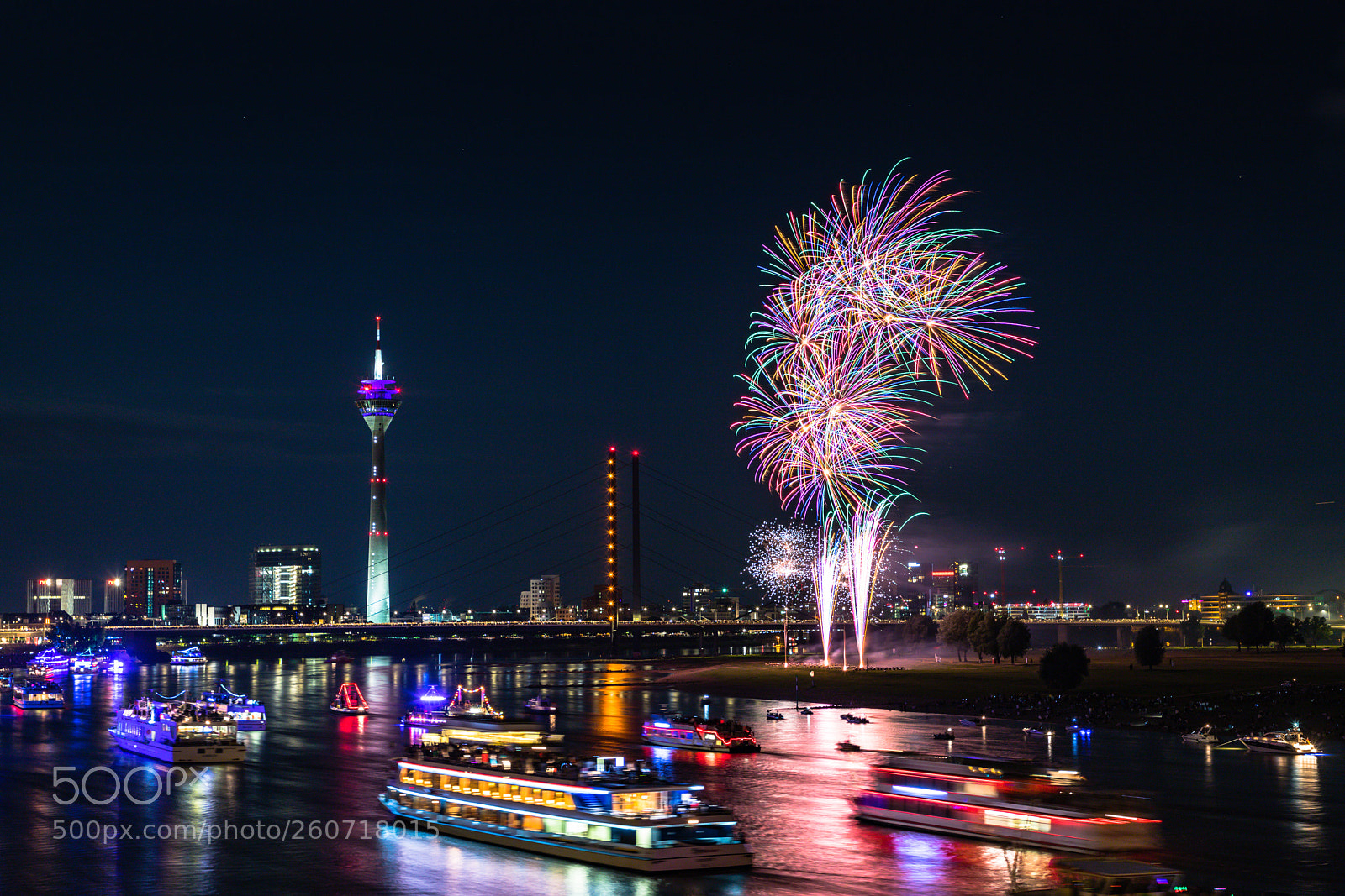 Canon EOS 6D Mark II sample photo. Düsseldorf fireworks photography
