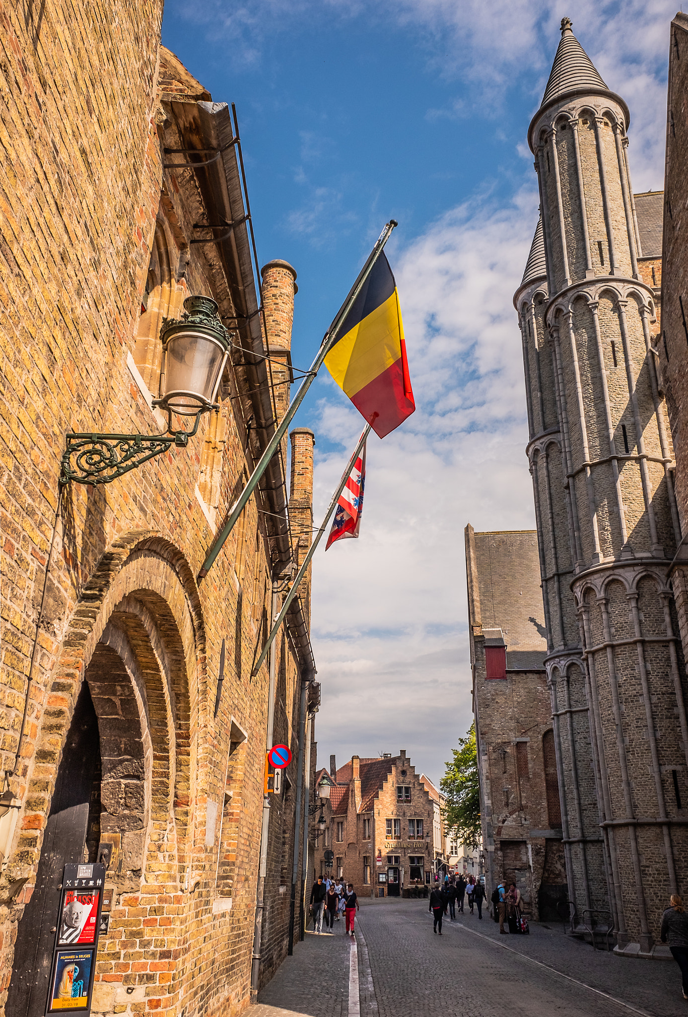 Fujifilm X70 sample photo. A bruges street photography