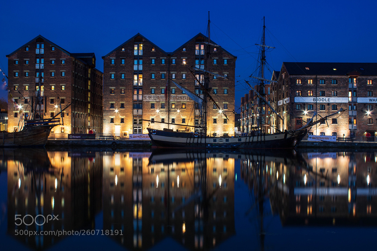 Canon EOS 600D (Rebel EOS T3i / EOS Kiss X5) sample photo. Tall ships at night photography