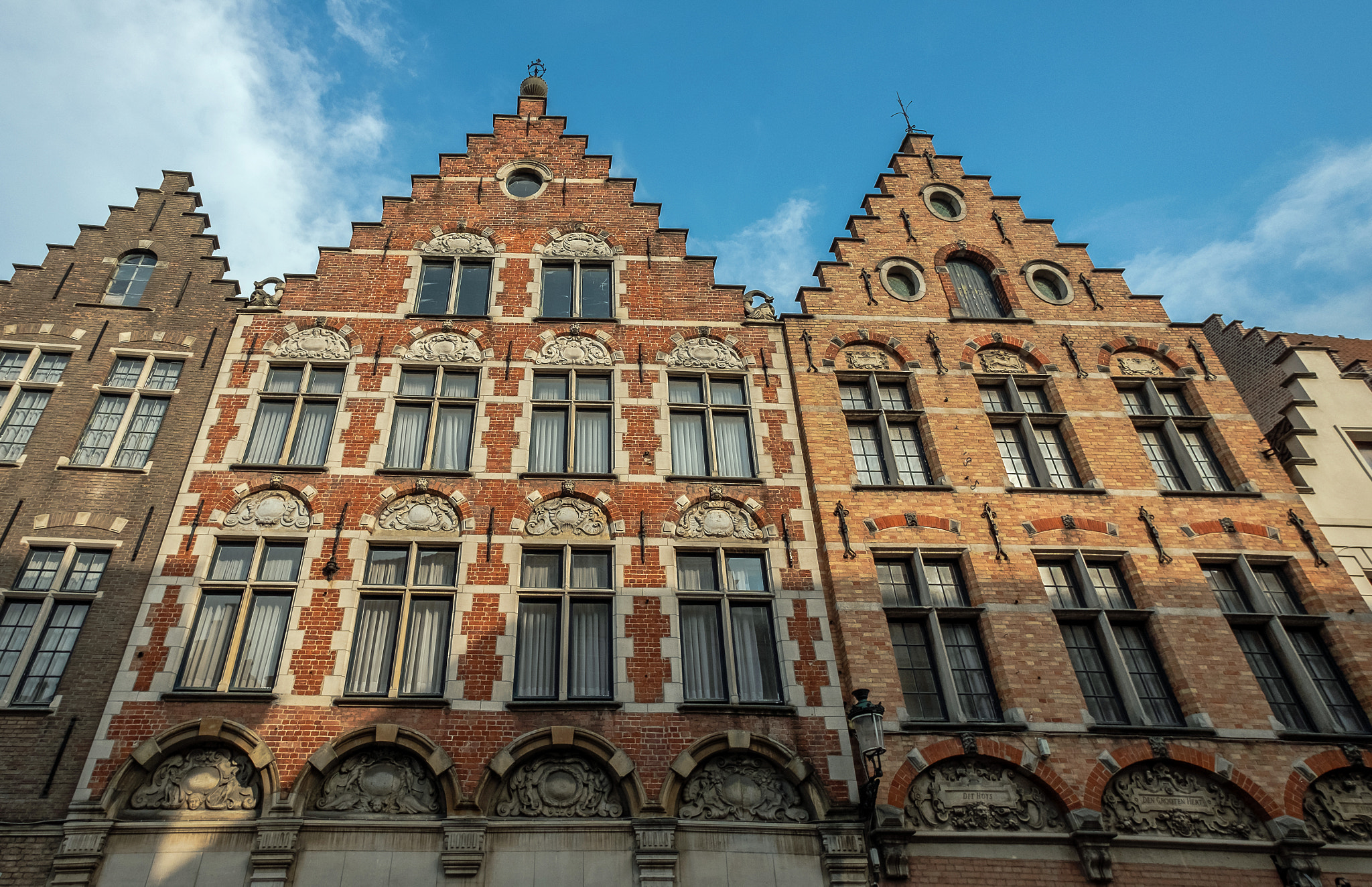 Fujifilm X70 sample photo. Buildings (bruges side street) photography
