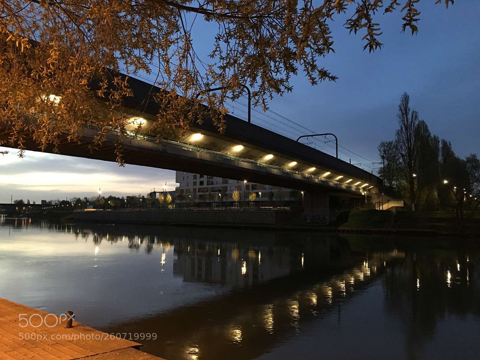 Apple iPhone 6s Plus sample photo. Rer a neuilly-sur-marne photography
