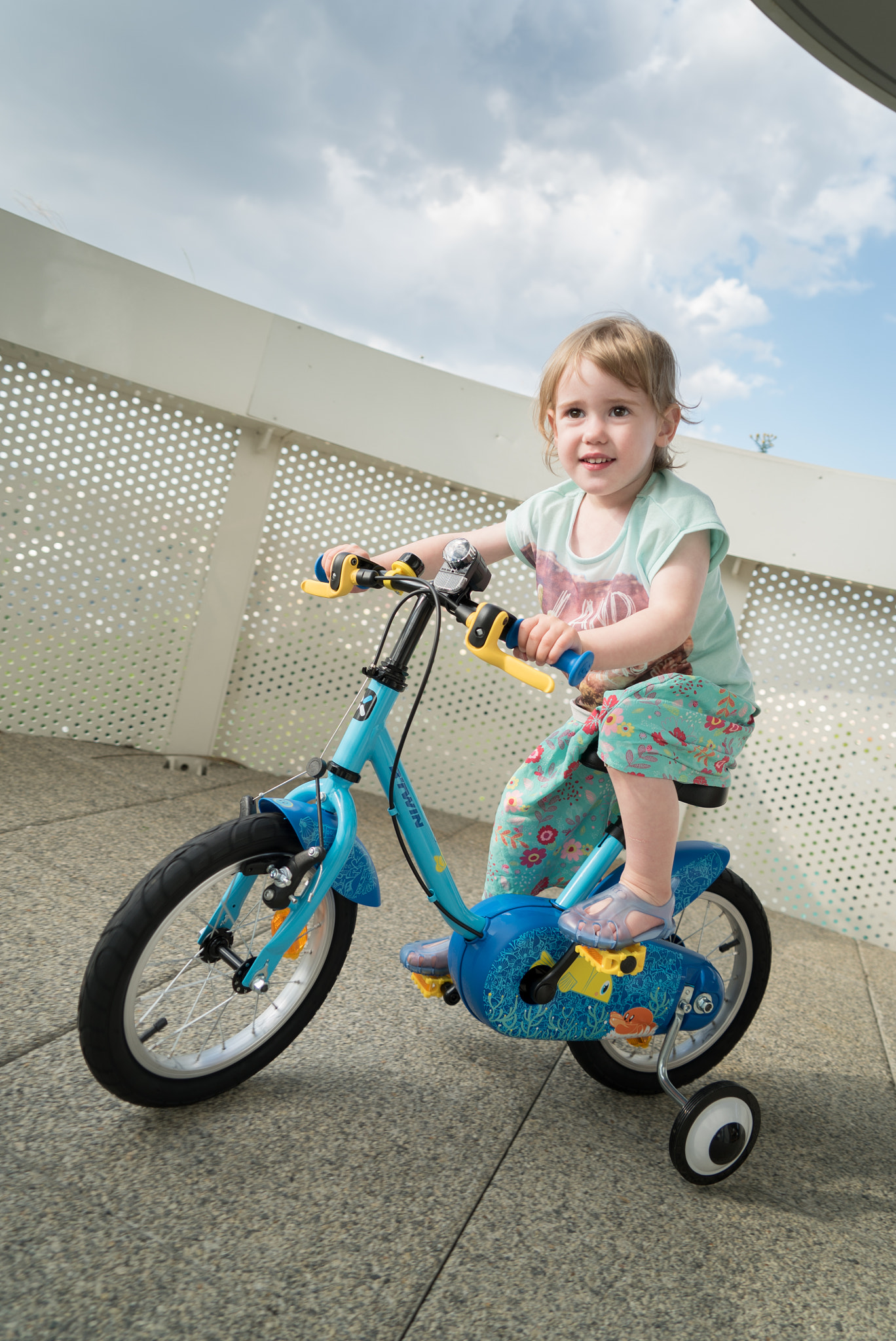 Sony a7S II sample photo. Enfant vélo photography
