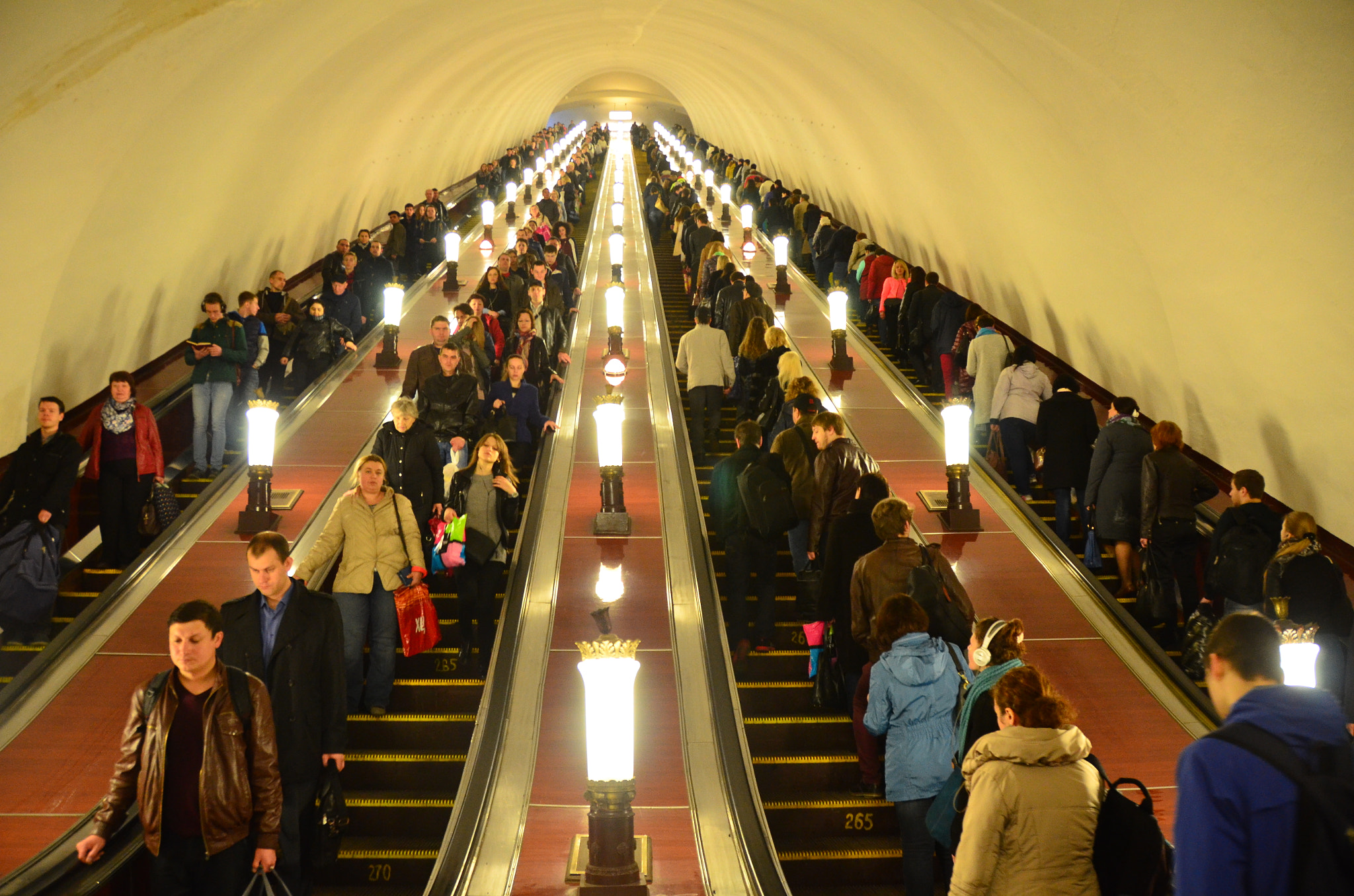 Nikon D7000 sample photo. Lenningrad metro subway station.  moscow. photography