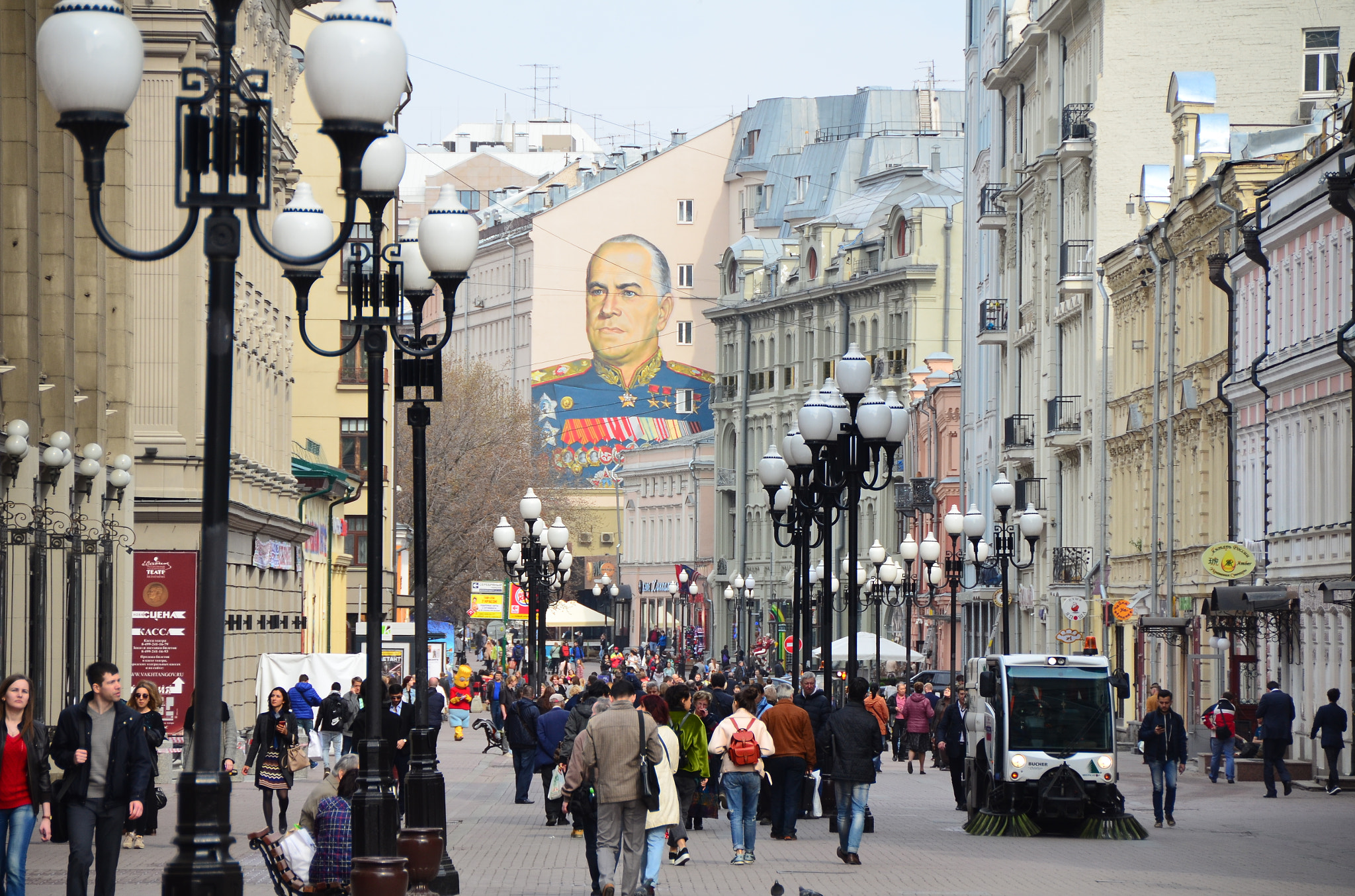 Nikon D7000 + Nikon AF-S DX Nikkor 18-200mm F3.5-5.6G ED VR II sample photo. The portrait of marshal of ussr georgy zhukov.  arbat street.  moscow. photography