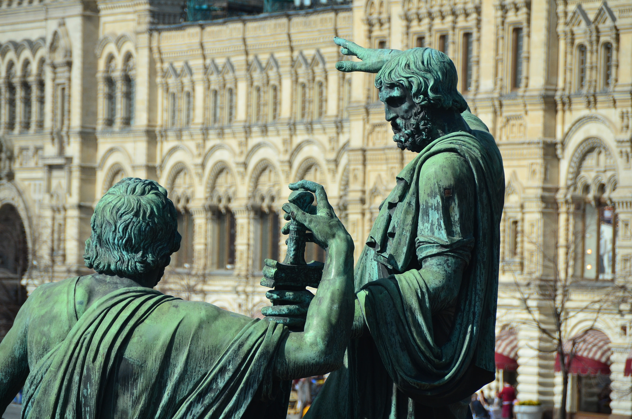 Nikon D7000 sample photo. Monument to minin and pozharsky.  1818.  gosudarstvennyi universalnyi magazin (gum) in the... photography