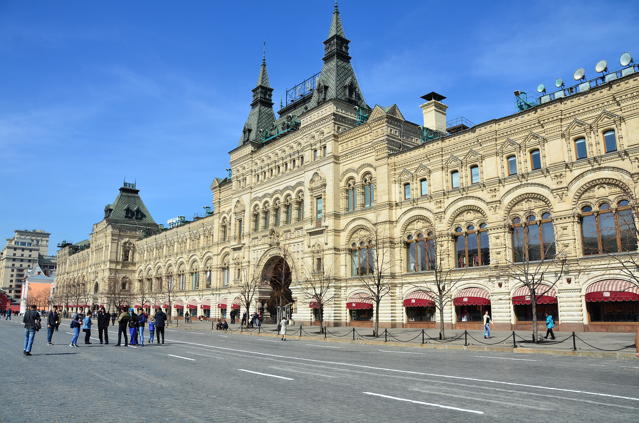 Nikon D7000 sample photo. Gosudarstvennyi universalnyi magazin (gum) red square.  moscow photography