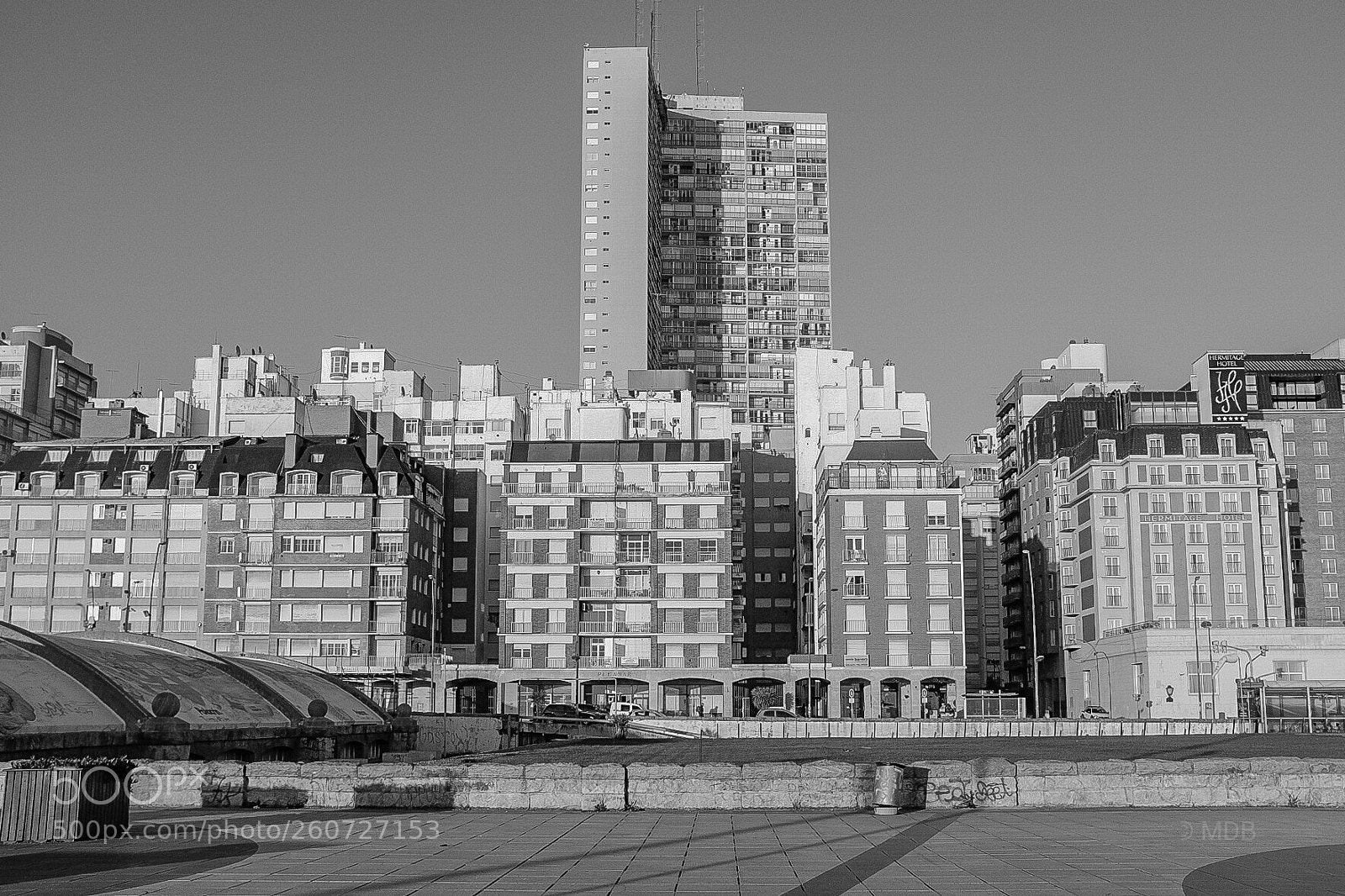 Fujifilm X100T sample photo. Edificio palacio cosmos photography