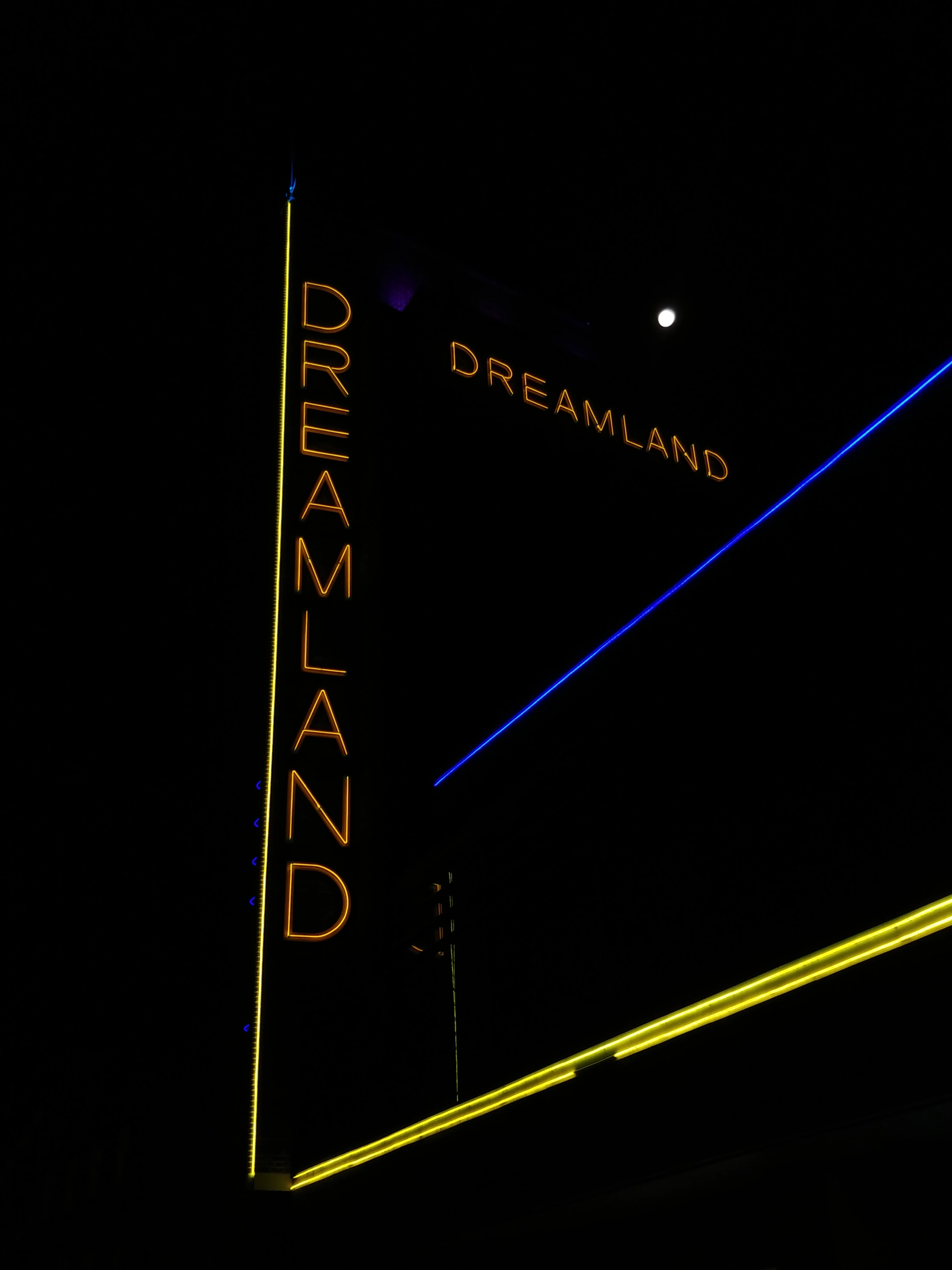 LG V30 sample photo. Dreamland during a blue moon photography