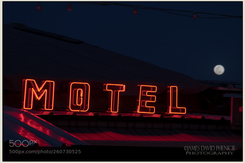 Nikon D500 sample photo. Red light motel photography