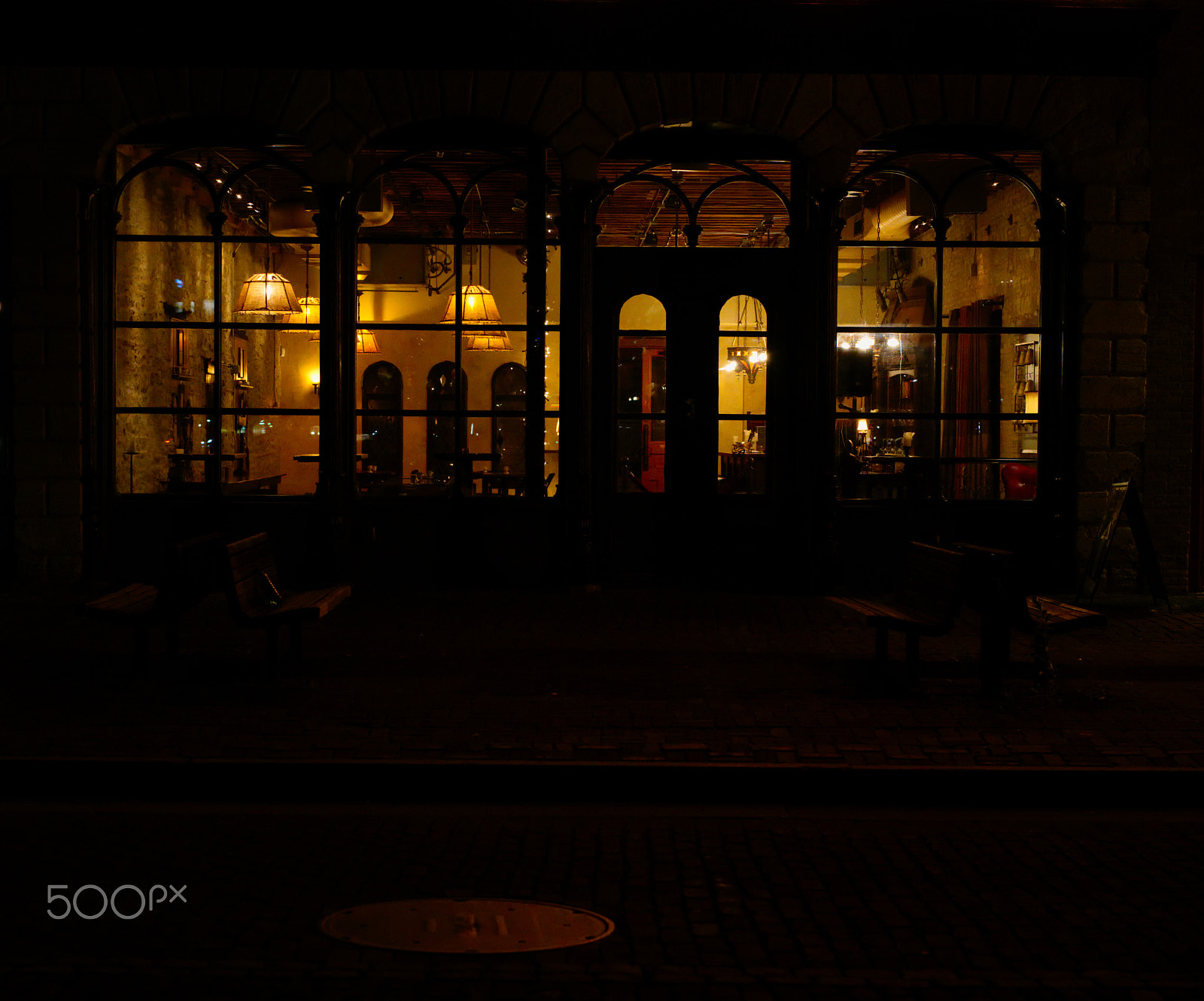 Sony a7R III + Sony Sonnar T* FE 55mm F1.8 ZA sample photo. Store front at night photography