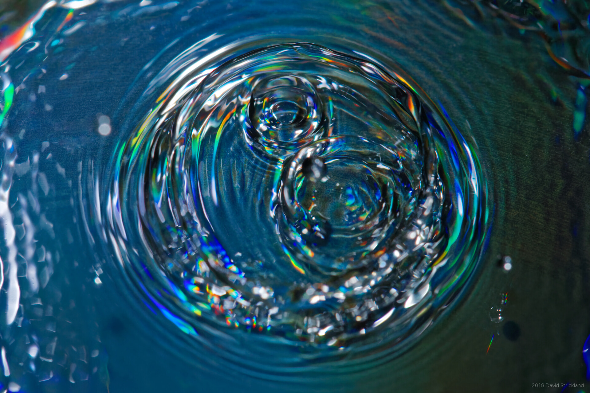 Canon EF 100mm F2.8L Macro IS USM sample photo. Triple drop ripples photography