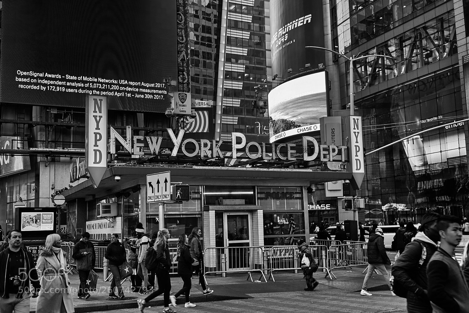 Nikon D750 sample photo. Nypd times square photography