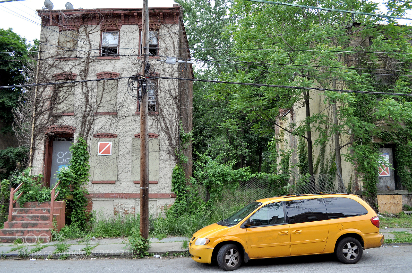 Nikon D5000 sample photo. Taxi van with abandoned photography