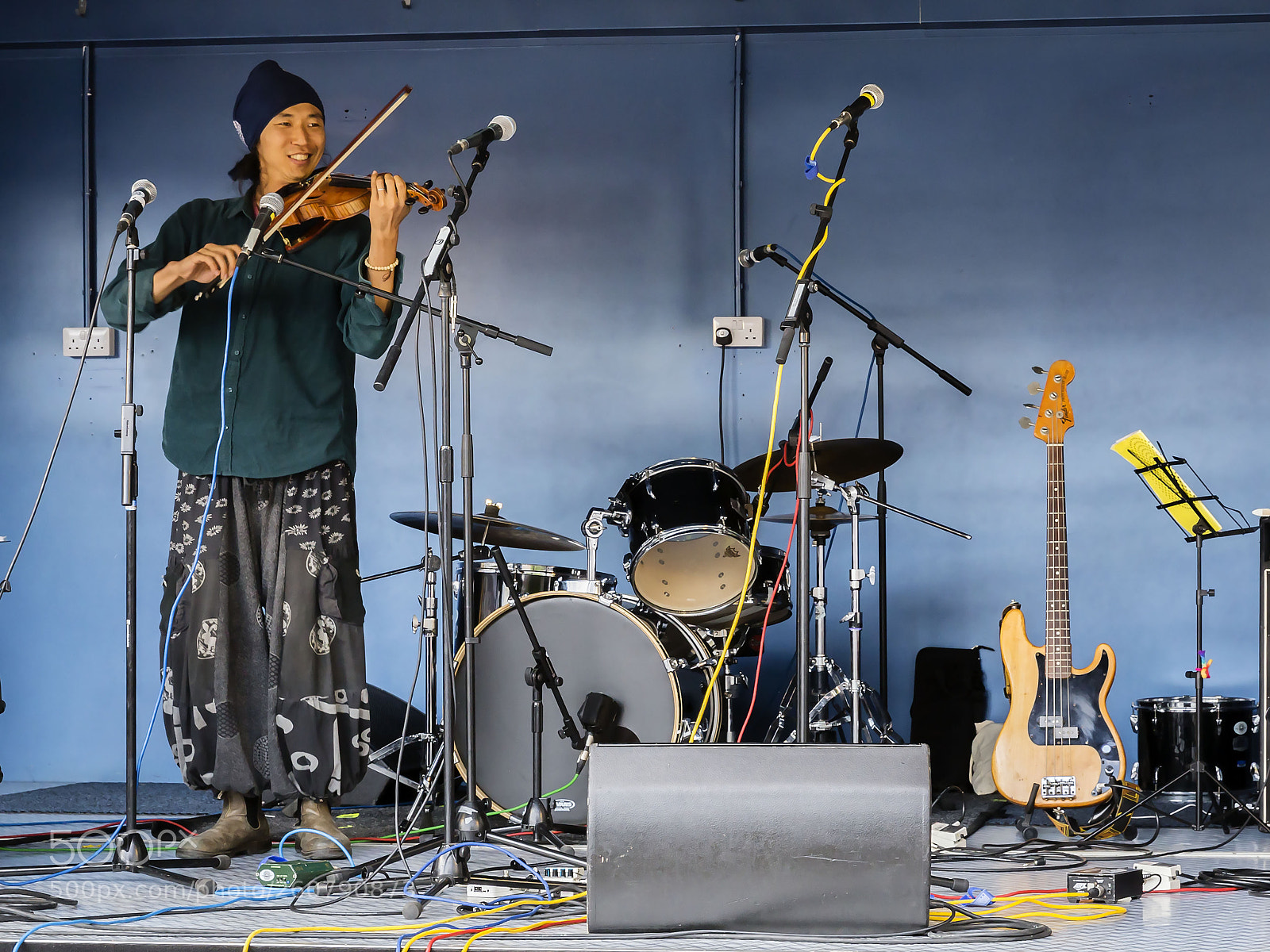 Canon EOS 6D sample photo. Fiddle player at the photography