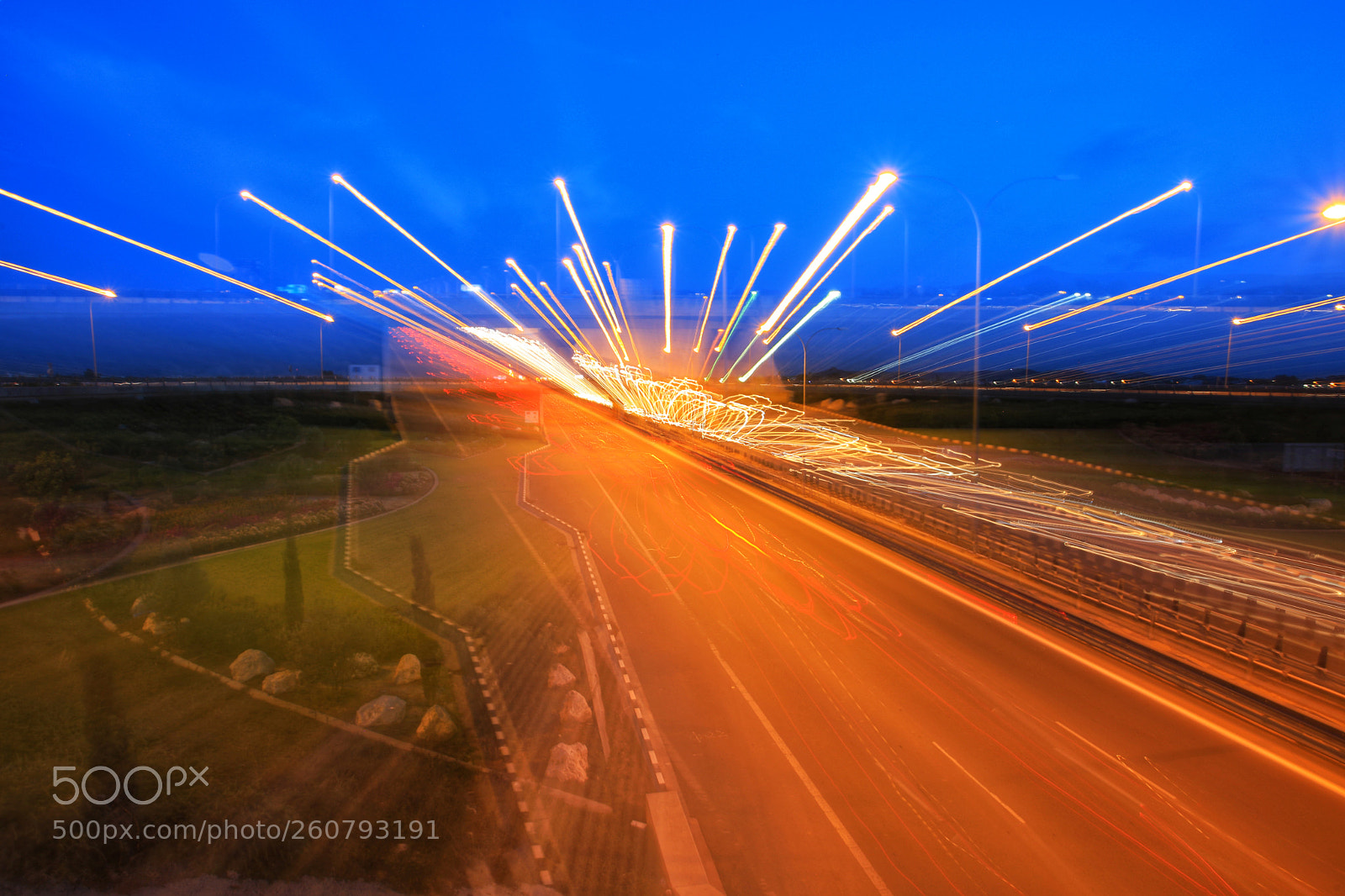 Canon EOS 5D Mark IV sample photo. Light trails photography