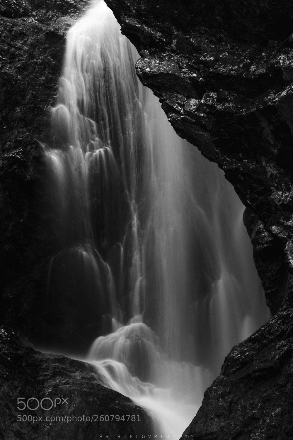 Canon EOS 80D sample photo. Black and white waterfall photography