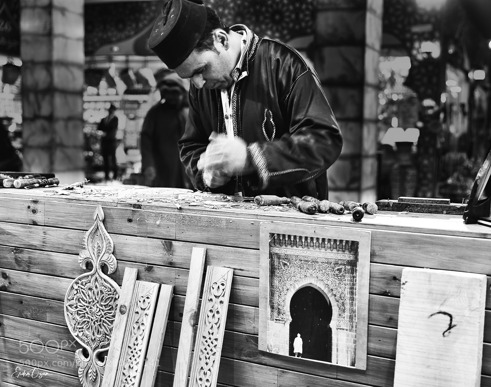 Canon EOS 5D Mark IV sample photo. Wood carving photography
